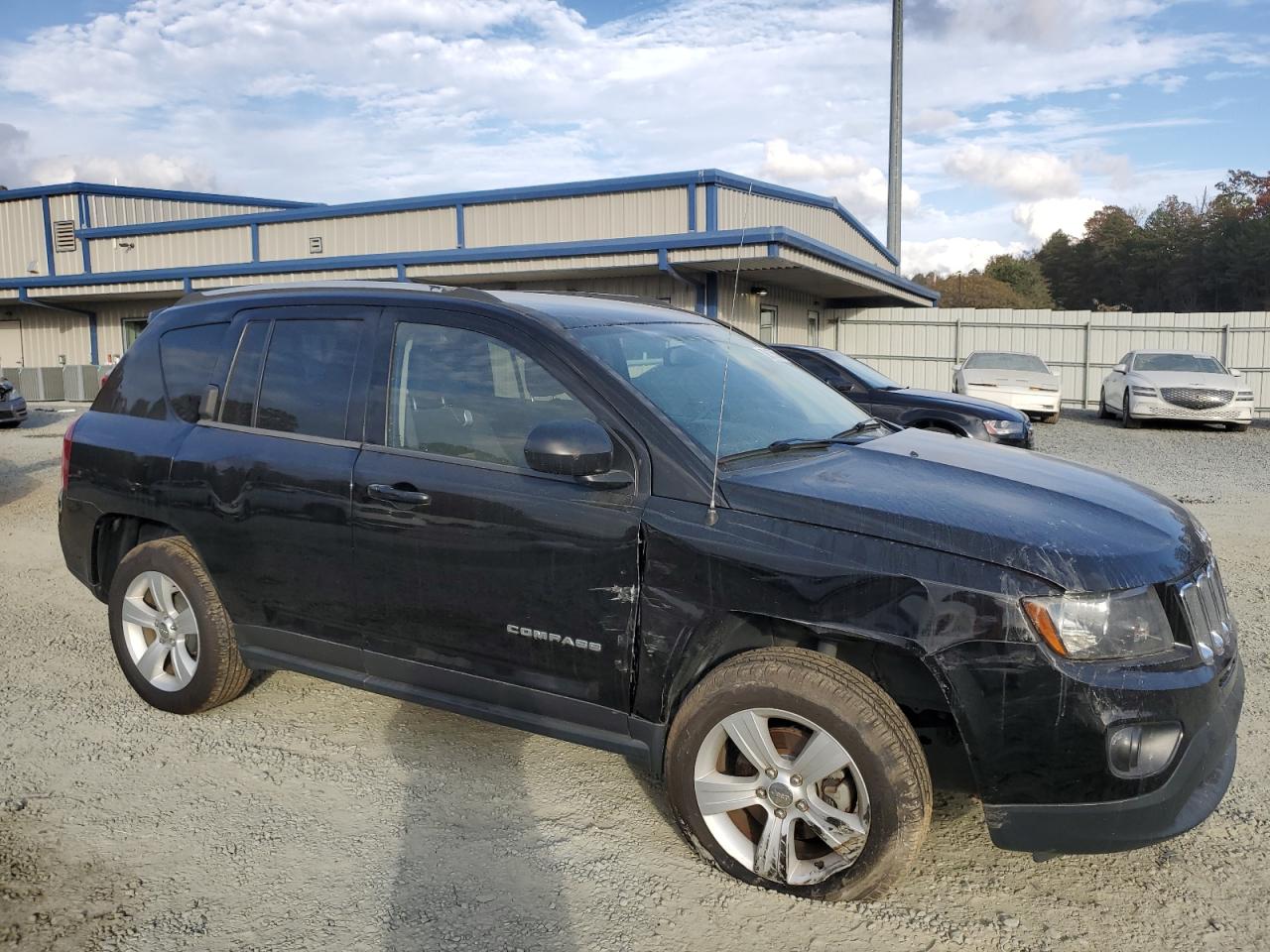 2016 Jeep Compass VIN 1C4NJCBA4GD633792 Copart auction photo, front end / side damage thumbnail 4