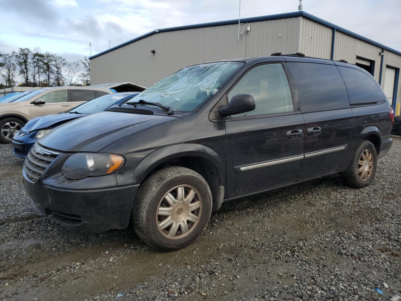 2005 Chrysler Town & Country VIN 2C8GP54L75R513933