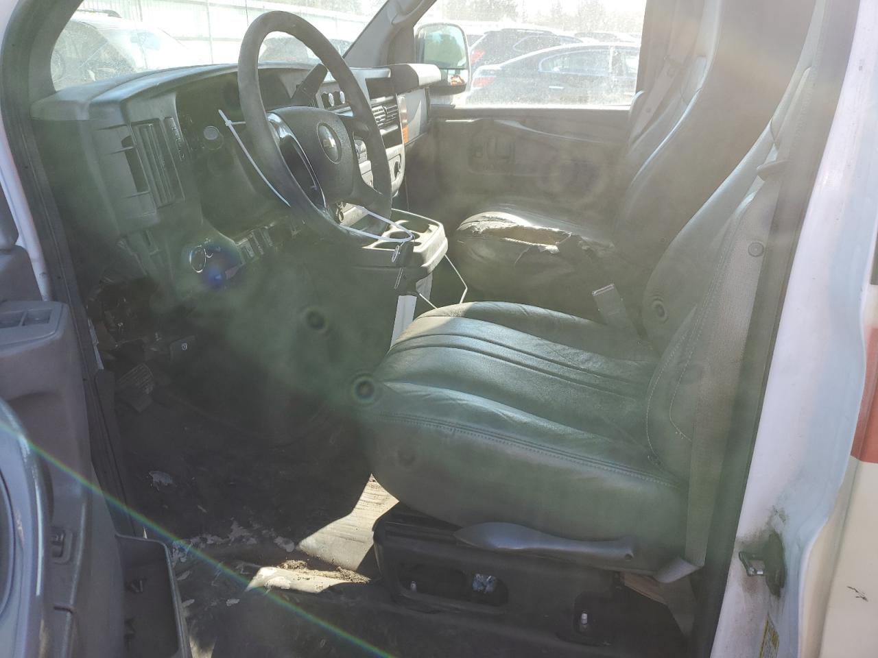 2015 Chevrolet Express VIN 1GCWGFFF7F1109756 Copart auction photo, minor dent/scratches damage thumbnail 7