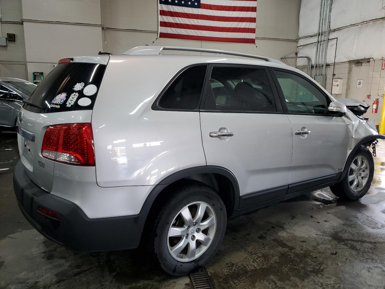 2011 KIA Sorento VIN 5XYKTCA18BG080900 Copart auction photo, front end / side damage thumbnail 3