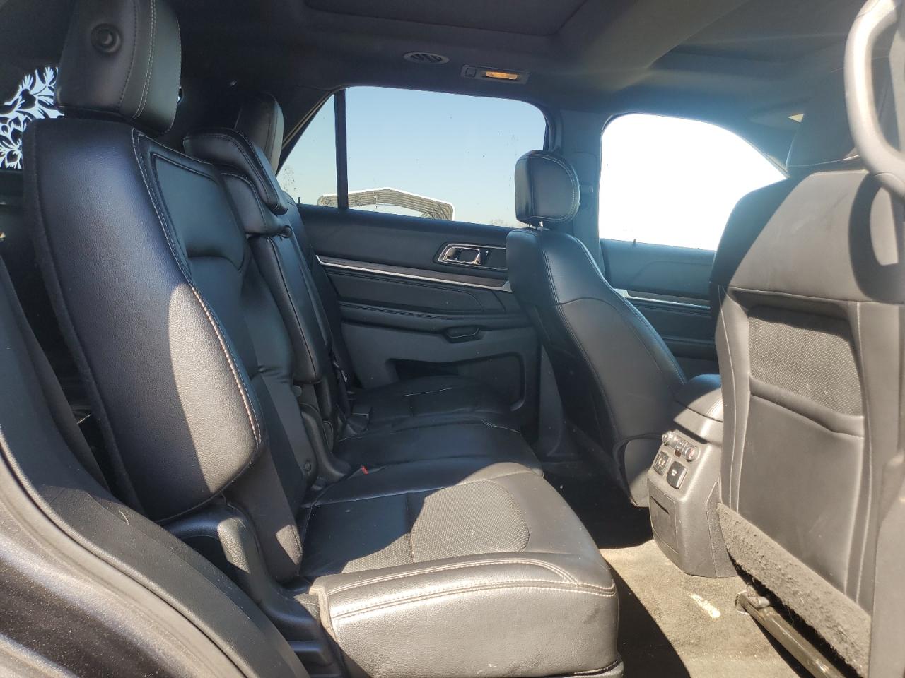 2017 Ford Explorer VIN 1FM5K8F8XHGC93173 Copart auction photo, side / front end damage thumbnail 10
