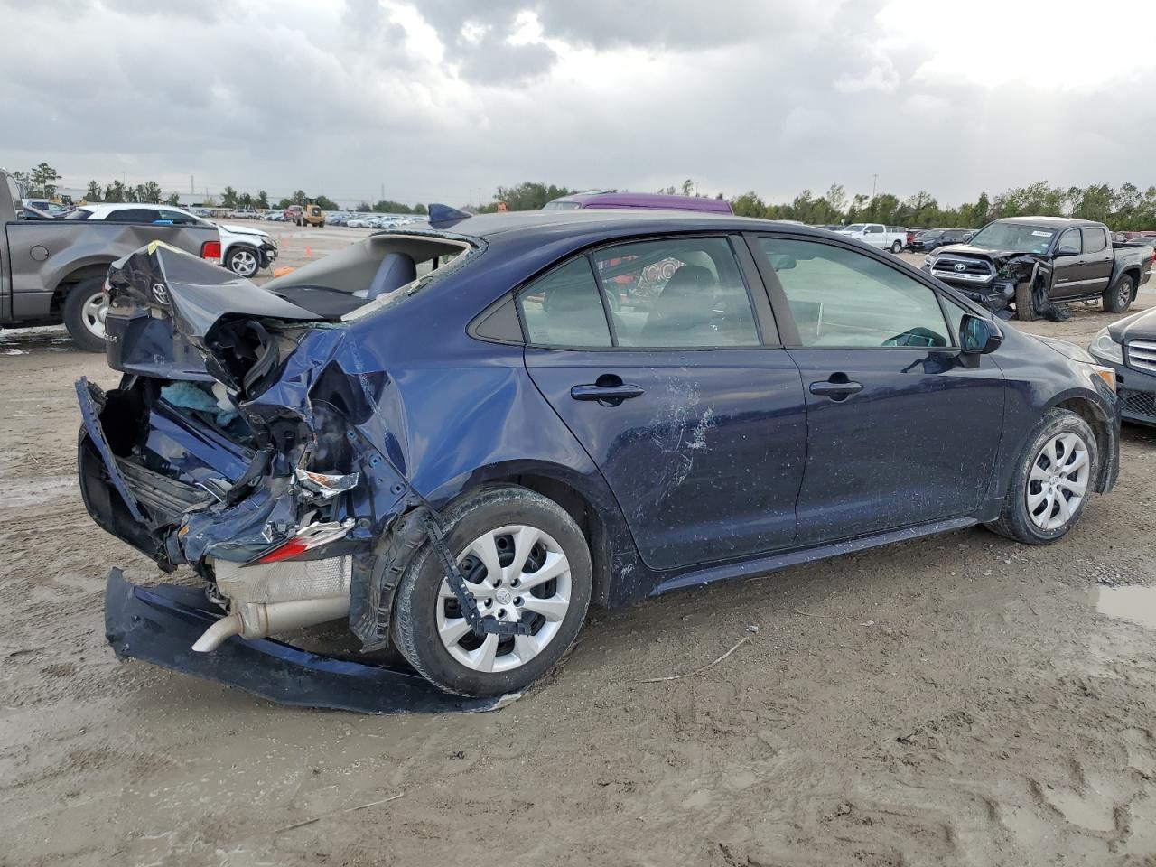2020 Toyota Corolla VIN 5YFEPRAE6LP102574 Copart auction photo, rear end damage thumbnail 3