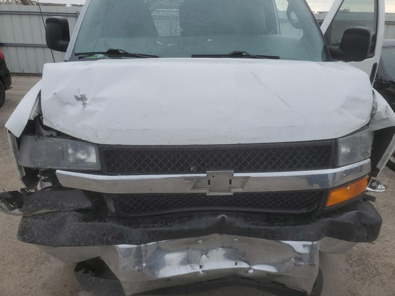 2018 Chevrolet Express VIN 1GAZGPFG7J1331372 Copart auction photo, front end damage thumbnail 14