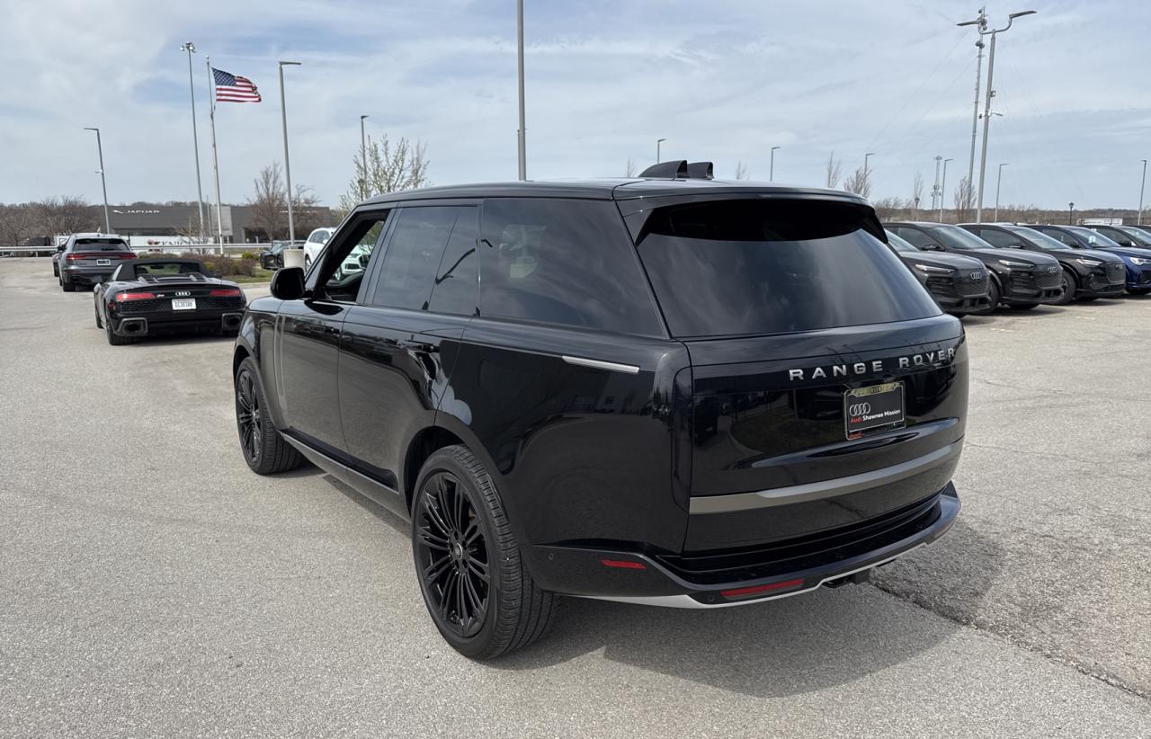2024 Land Rover Range Rover VIN SALKP9E91RA093577 Copart auction photo, minor dent/scratches / normal wear damage thumbnail 3