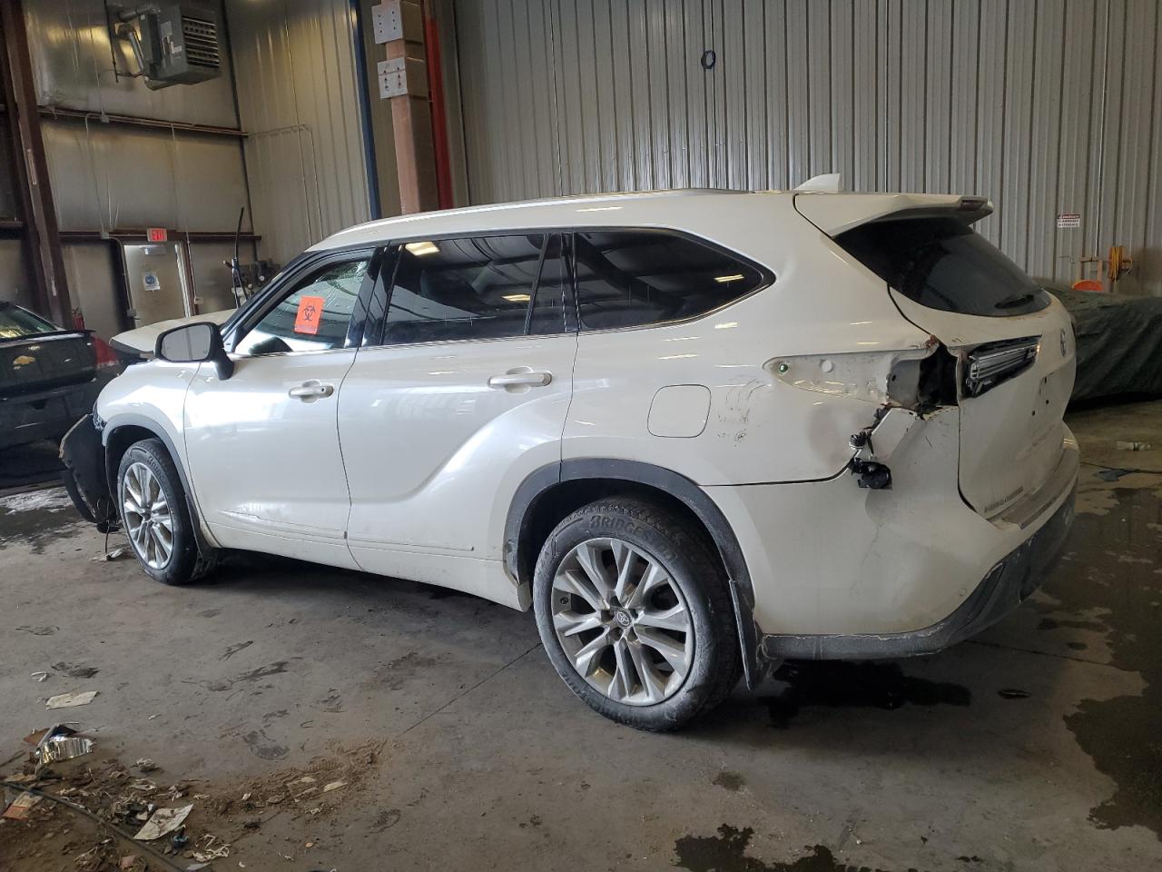 2021 Toyota Highlander VIN 5TDDZRBH3MS069248 Copart auction photo, front end / rear end damage thumbnail 2