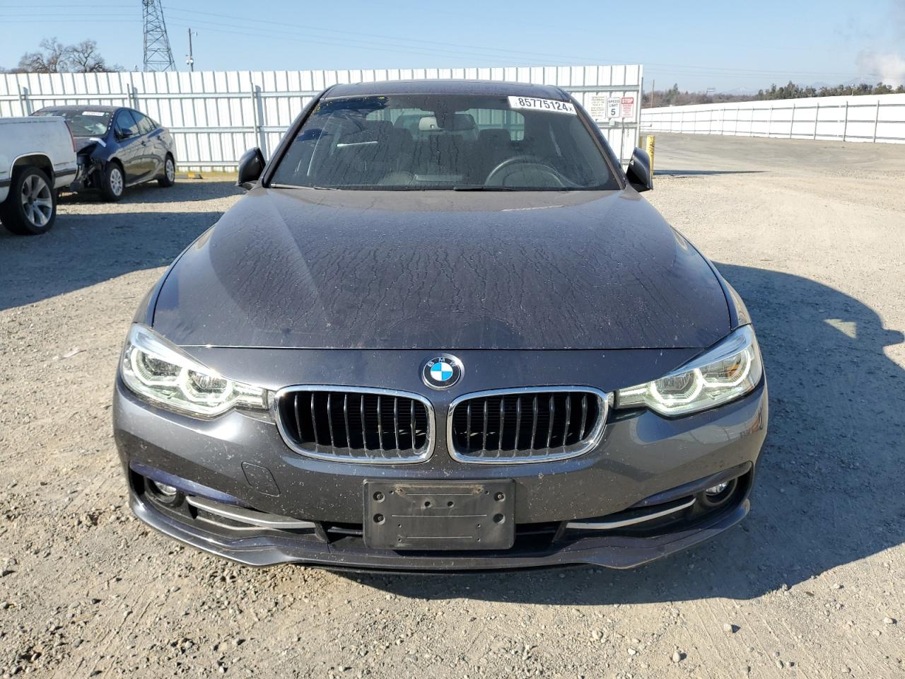 2018 BMW 3er VIN WBA8E5C58JA506712 Copart auction photo, side damage thumbnail 5