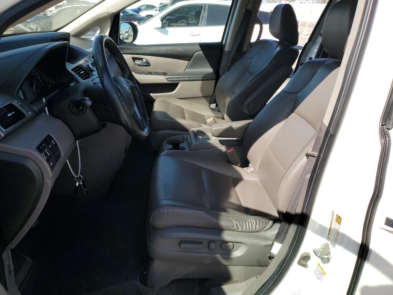 2014 Honda Odyssey VIN 5FNRL5H6XEB060557 Copart auction photo, minor dent/scratches damage thumbnail 7