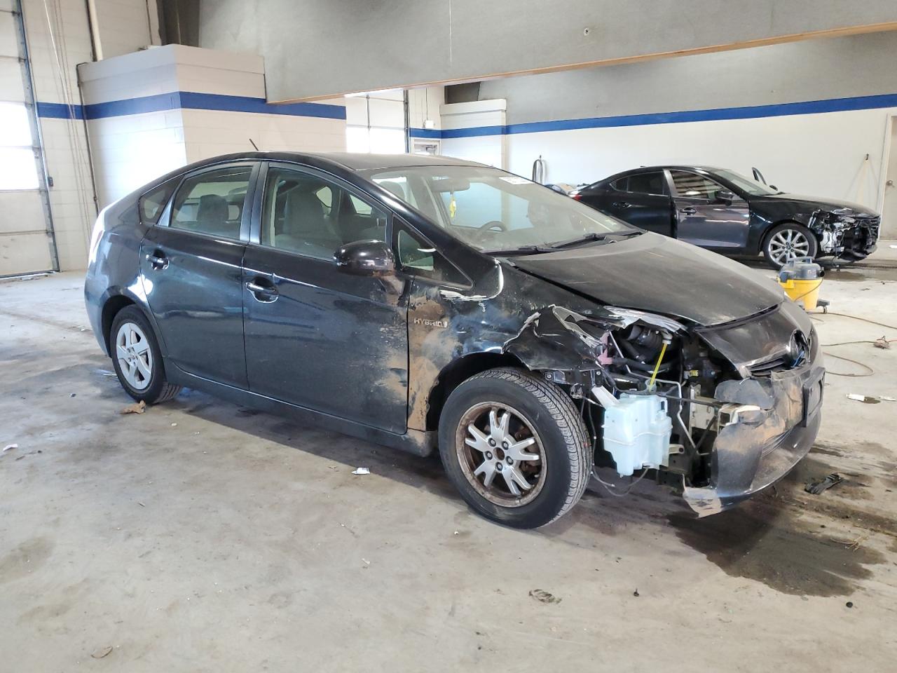 2011 Toyota Prius VIN JTDKN3DU7B1382274 Copart auction photo, front end damage thumbnail 4