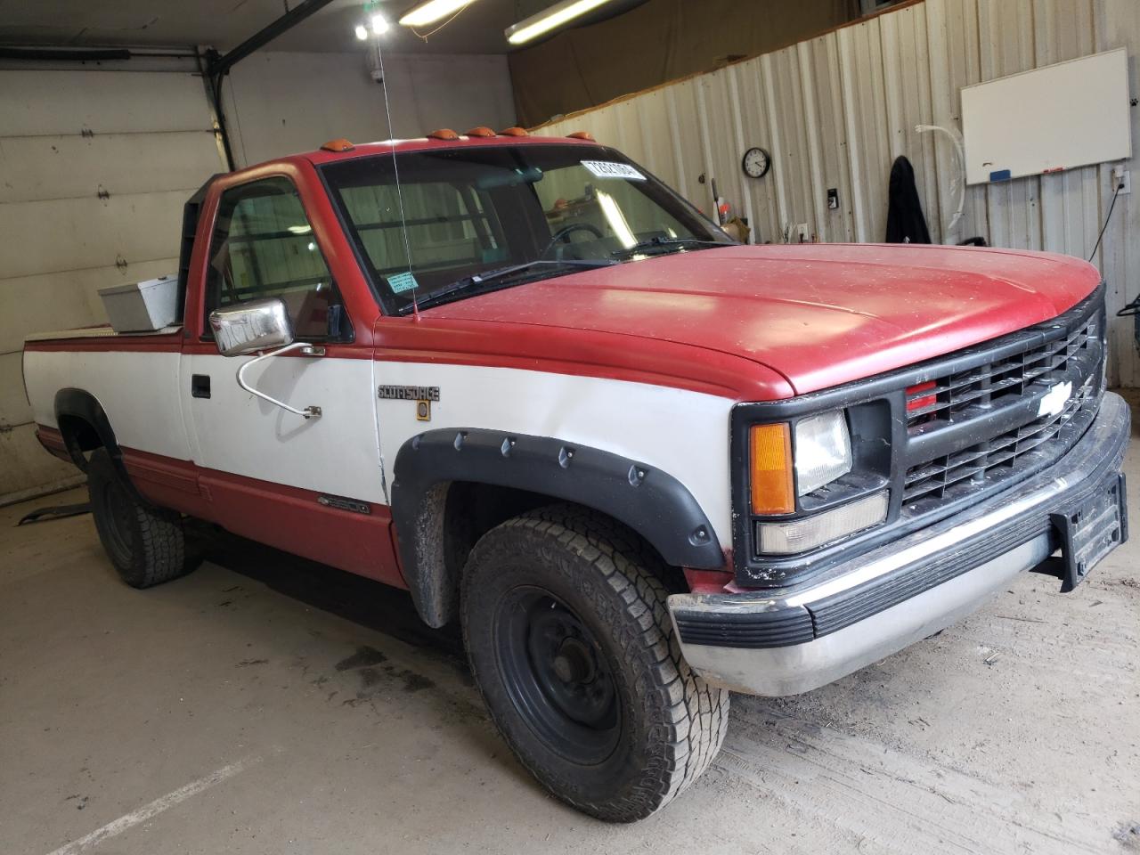 1988 Chevrolet GMT-400 VIN 1GCGC34K9JE116935 Copart auction photo, rear end / minor dent/scratches damage thumbnail 4