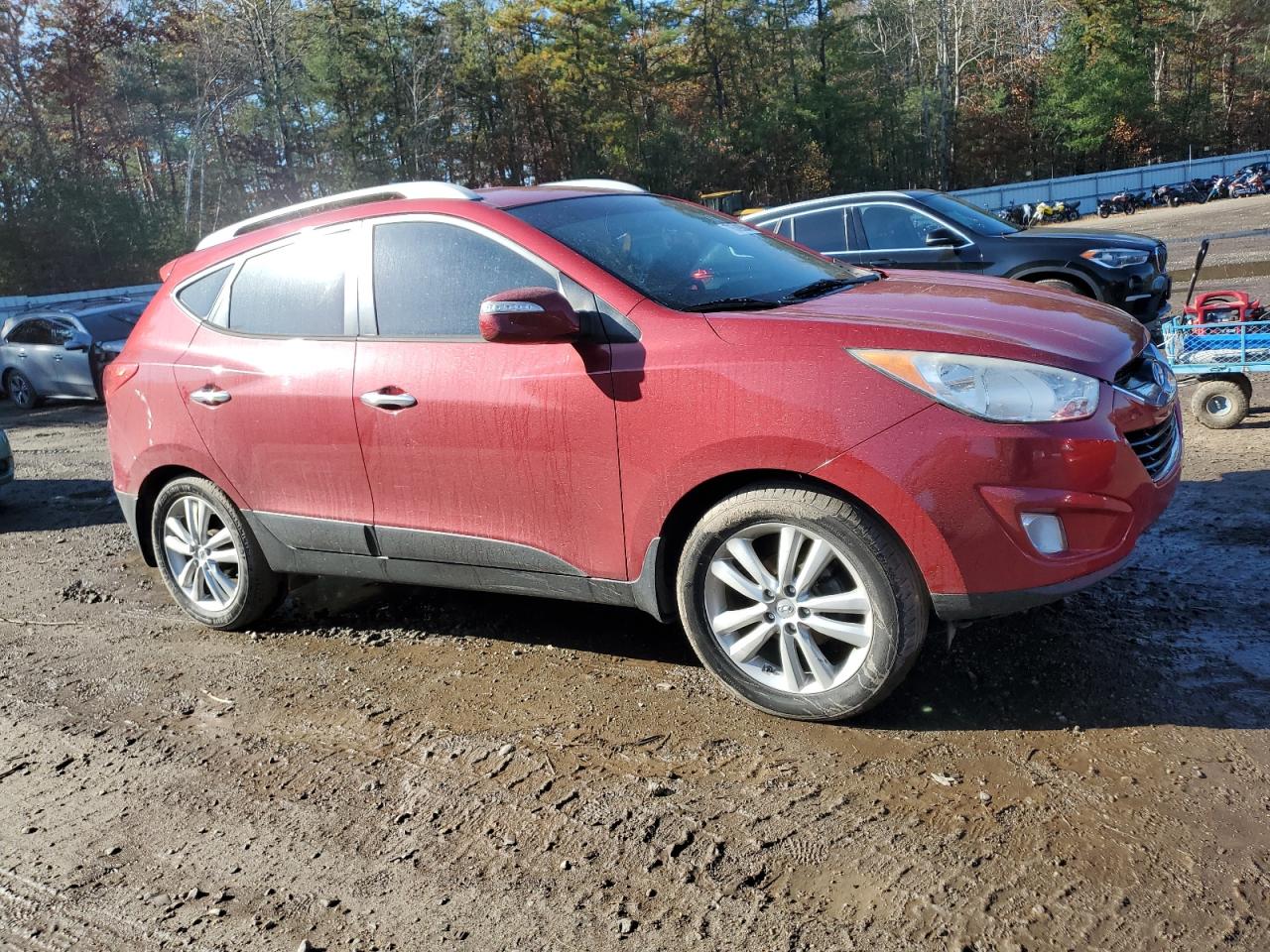 2011 Hyundai Tucson VIN KM8JU3AC7BU203333 Copart auction photo, front end / minor dent/scratches damage thumbnail 4