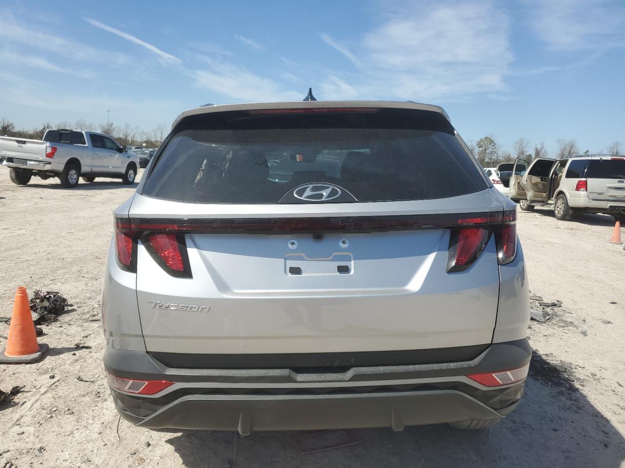 2024 Hyundai Tucson VIN 5NMJB3DEXRH341103 Copart auction photo, front end / side damage thumbnail 6