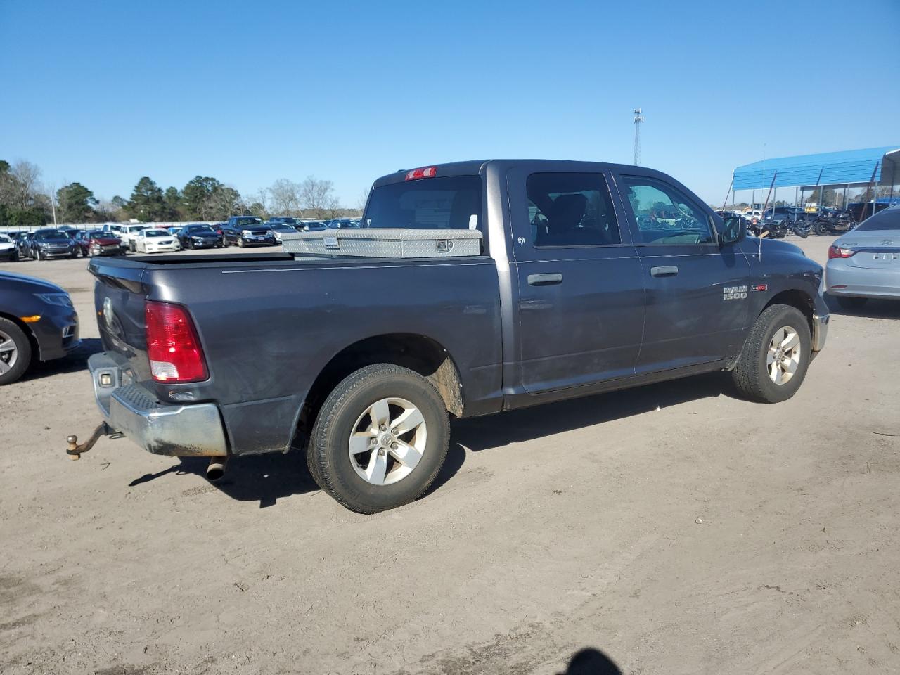2016 RAM 1500 VIN 1C6RR6KM8GS216202 Copart auction photo, mechanical damage thumbnail 3