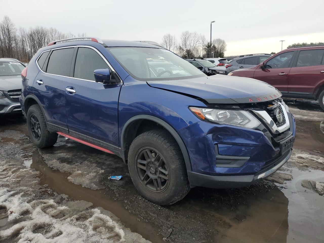 2019 Nissan Rogue VIN JN8AT2MV7KW370685 Copart auction photo, side / front end damage thumbnail 4