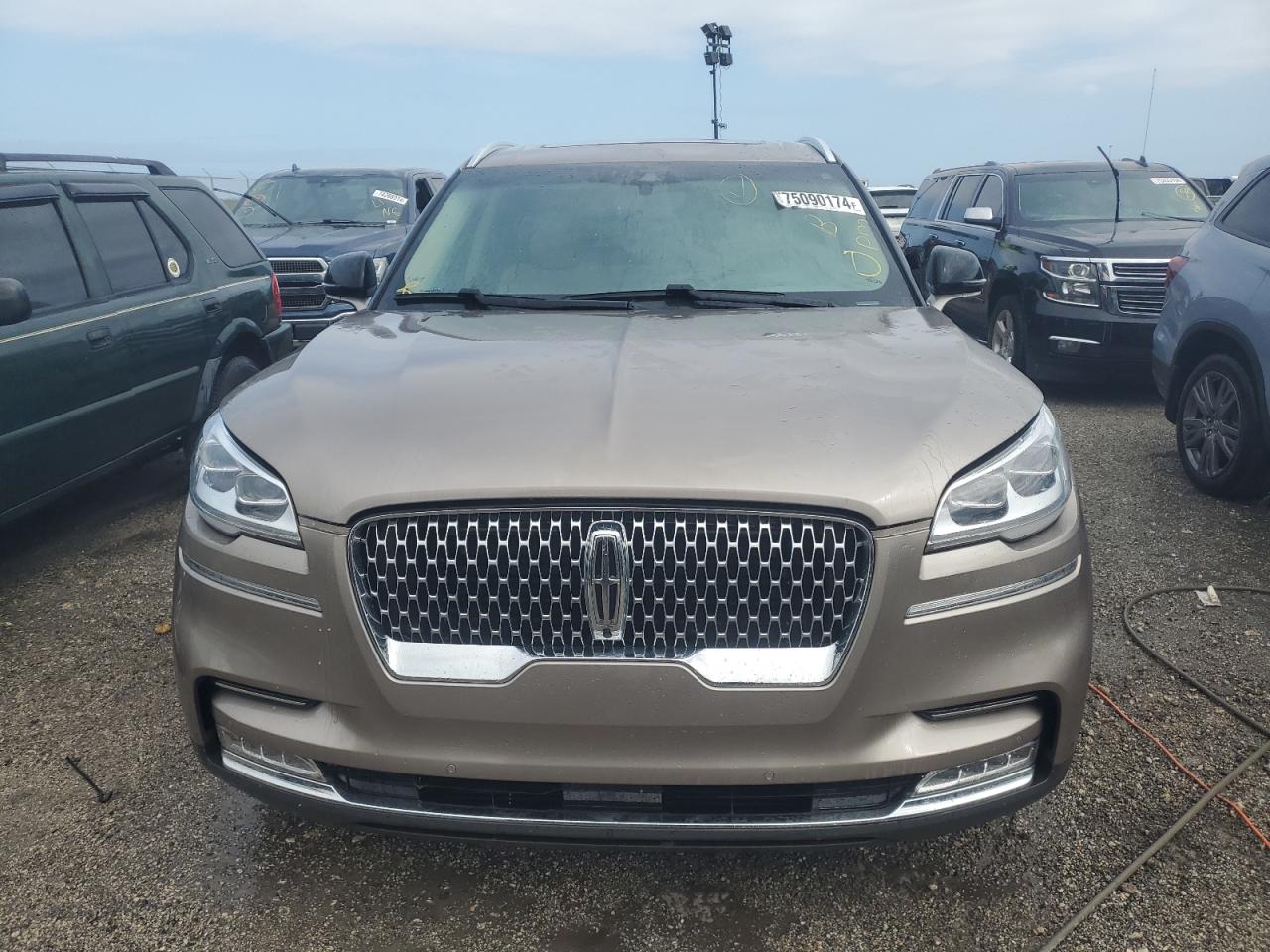 2021 Lincoln Aviator VIN 5LM5J7XC3MGL09091 Copart auction photo, water/flood damage thumbnail 5