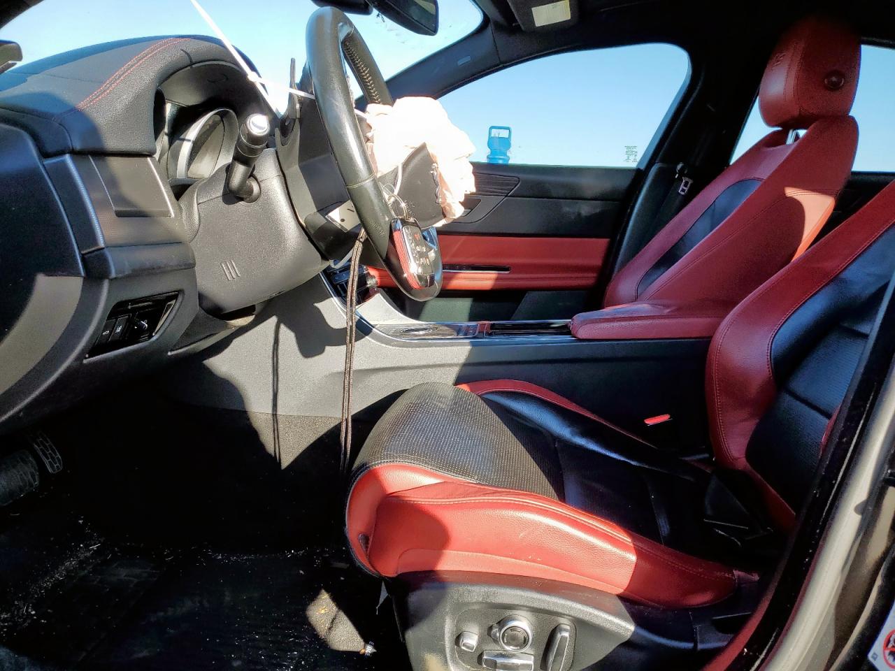 2016 Jaguar XF VIN SAJBM4BV4GCY13297 Copart auction photo, front end / hail damage thumbnail 7