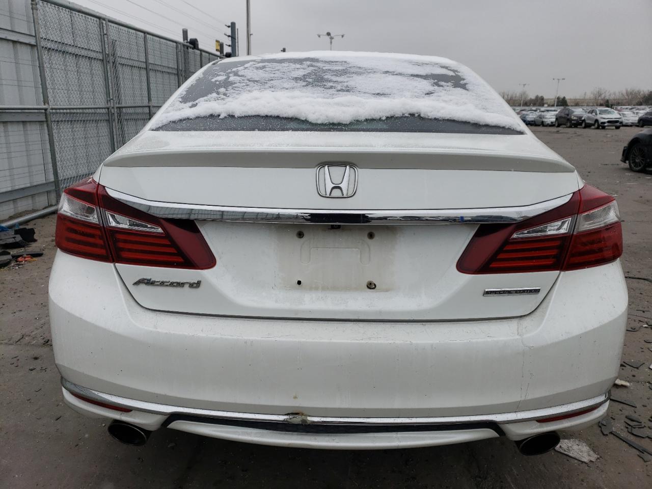 2017 Honda Accord VIN 1HGCR2E17HA036968 Copart auction photo, front end / rear end damage thumbnail 6
