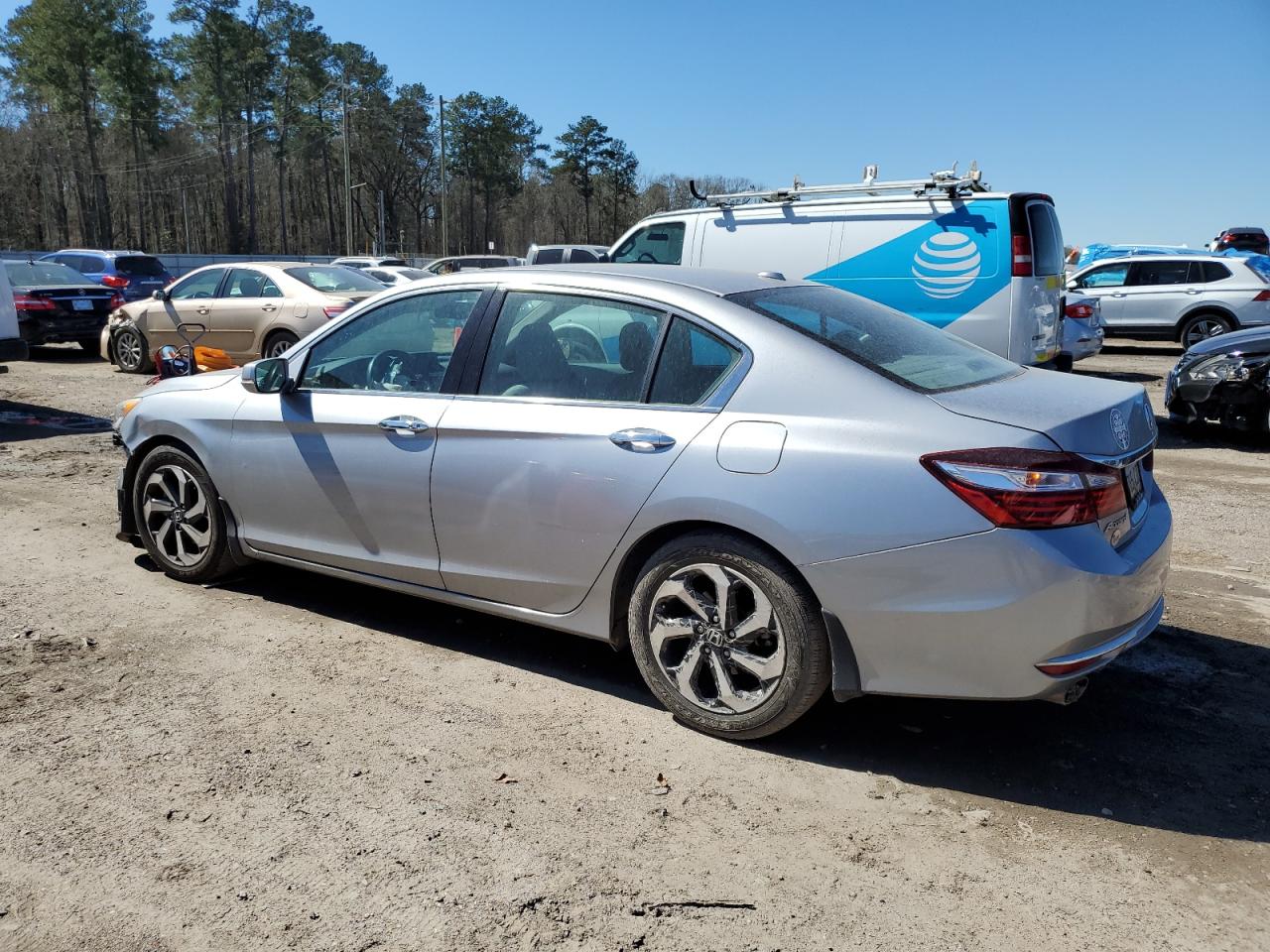 2017 Honda Accord VIN 1HGCR3F82HA031937 Copart auction photo, front end damage thumbnail 2