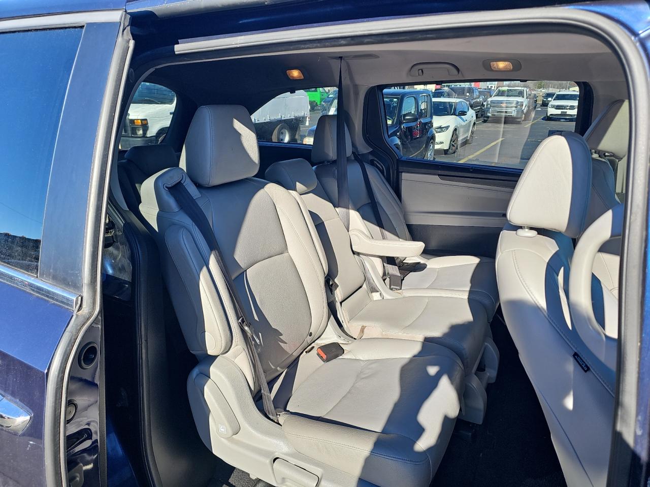 2018 Honda Odyssey VIN 5FNRL6H75JB064377 Copart auction photo, front end / side damage thumbnail 6