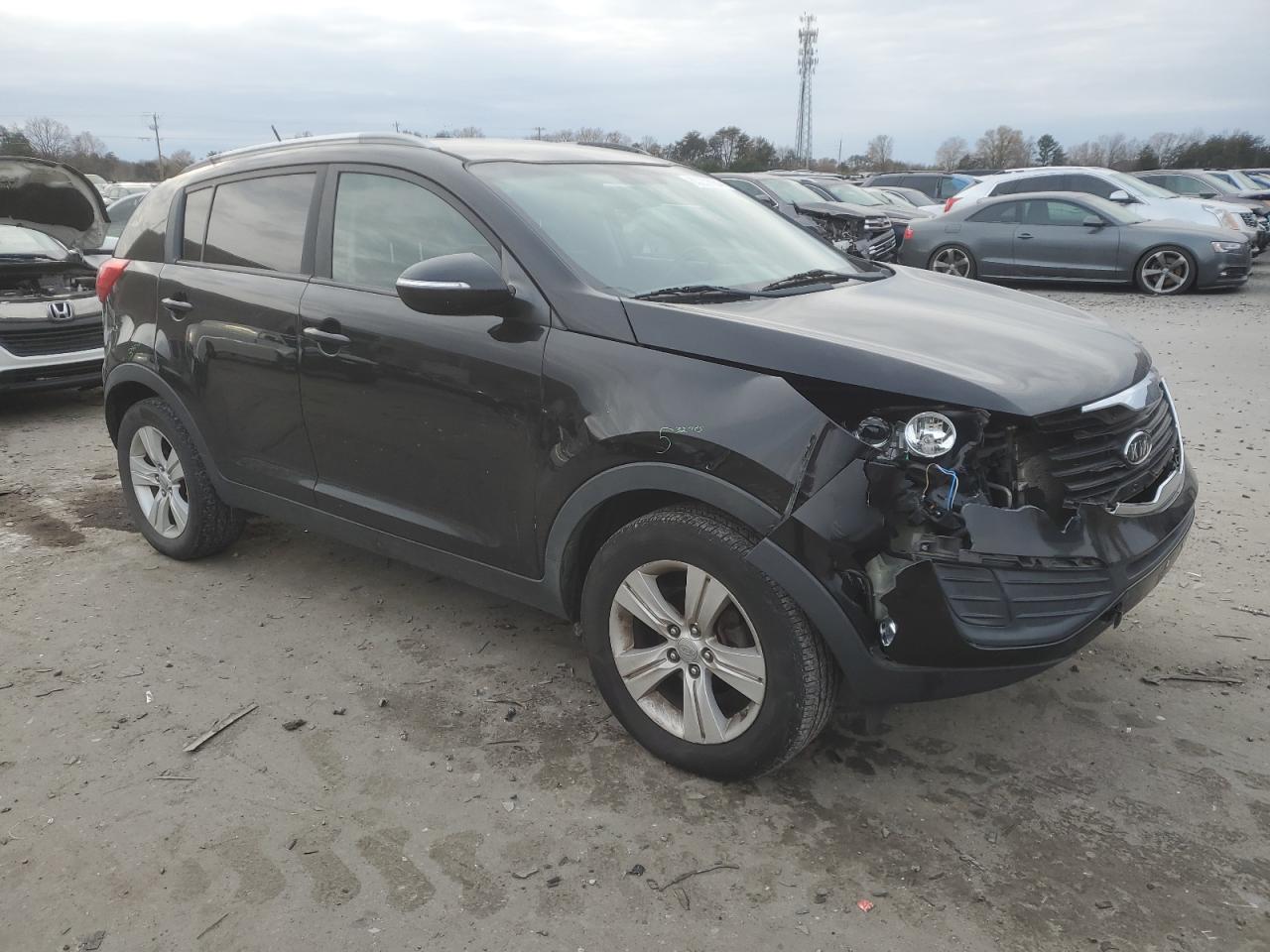 2011 KIA Sportage VIN KNDPB3A28B7016578 Copart auction photo, front end / minor dent/scratches damage thumbnail 4
