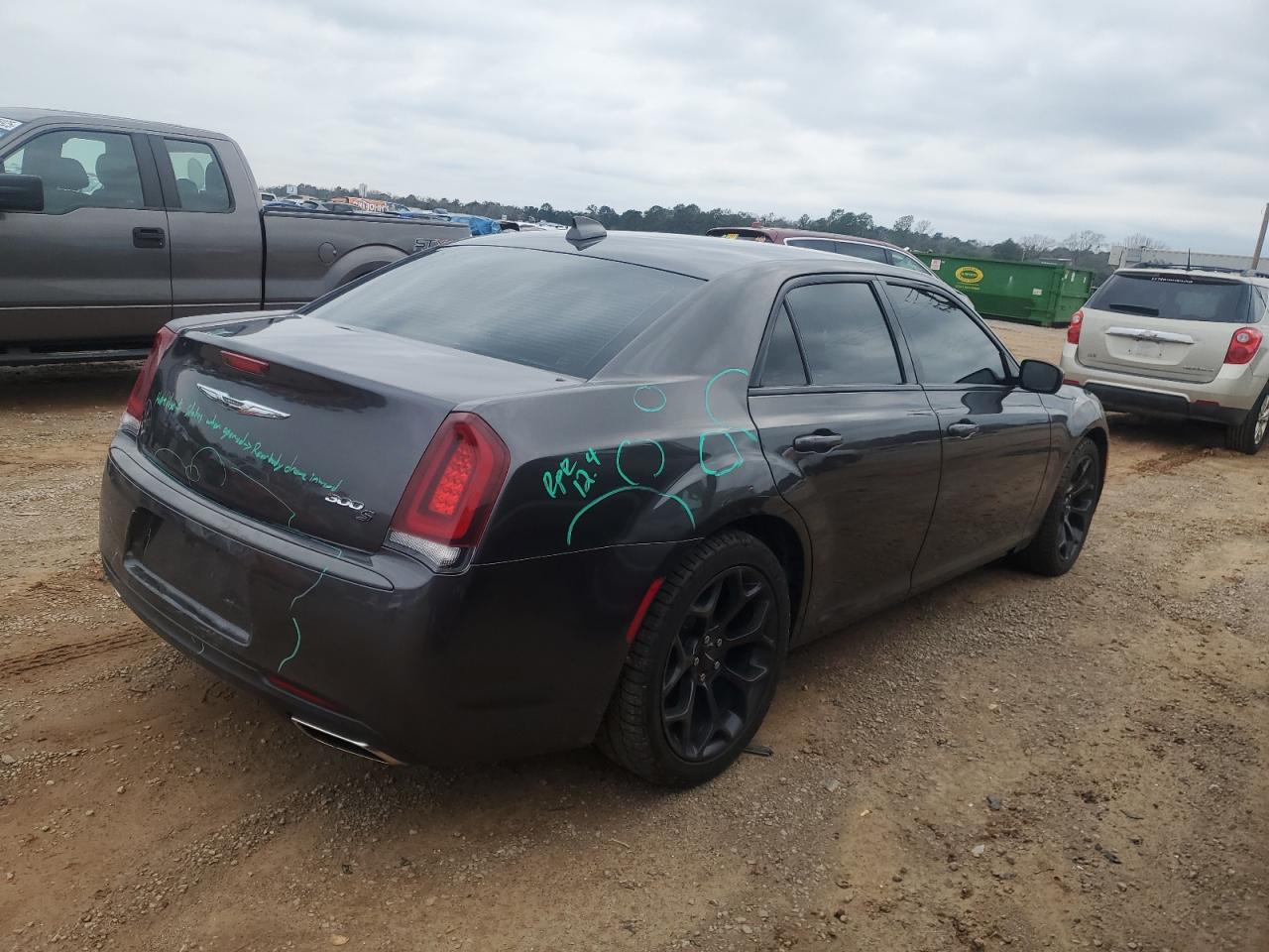 2019 Chrysler 300 VIN 2C3CCABG8KH585479 Copart auction photo, front end damage thumbnail 3