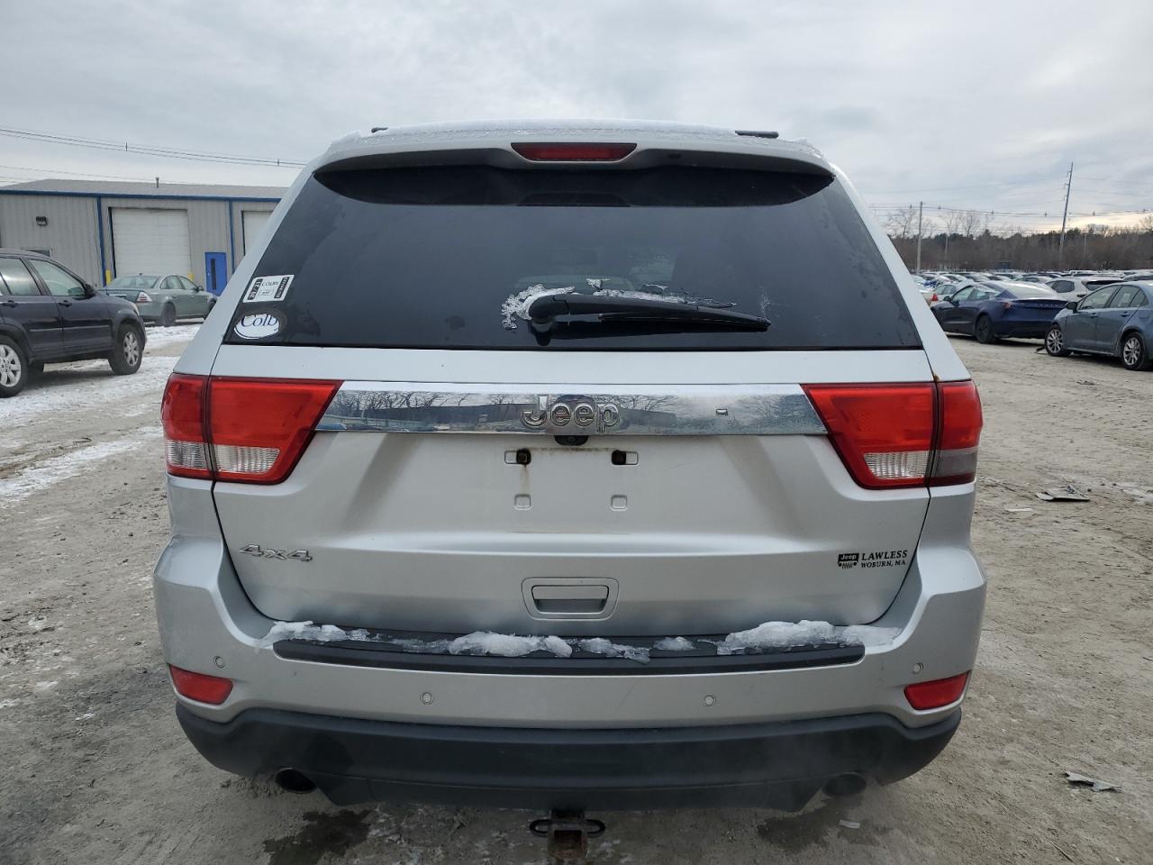 2011 Jeep Grand Cherokee VIN 1J4RR4GT5BC647400 Copart auction photo, minor dent/scratches damage thumbnail 6