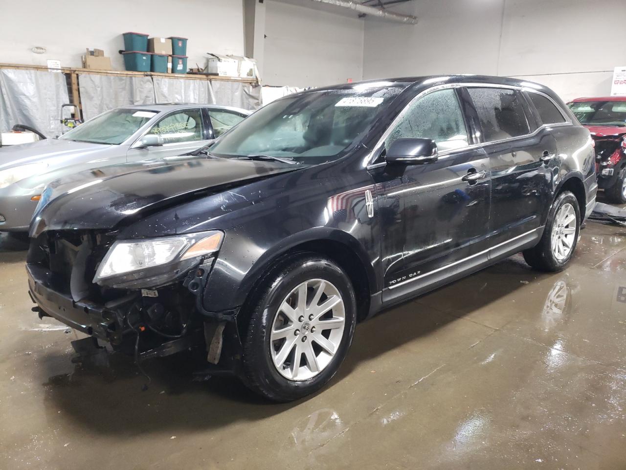 2017 Lincoln MKT VIN 2LMHJ5NK6HBL01616