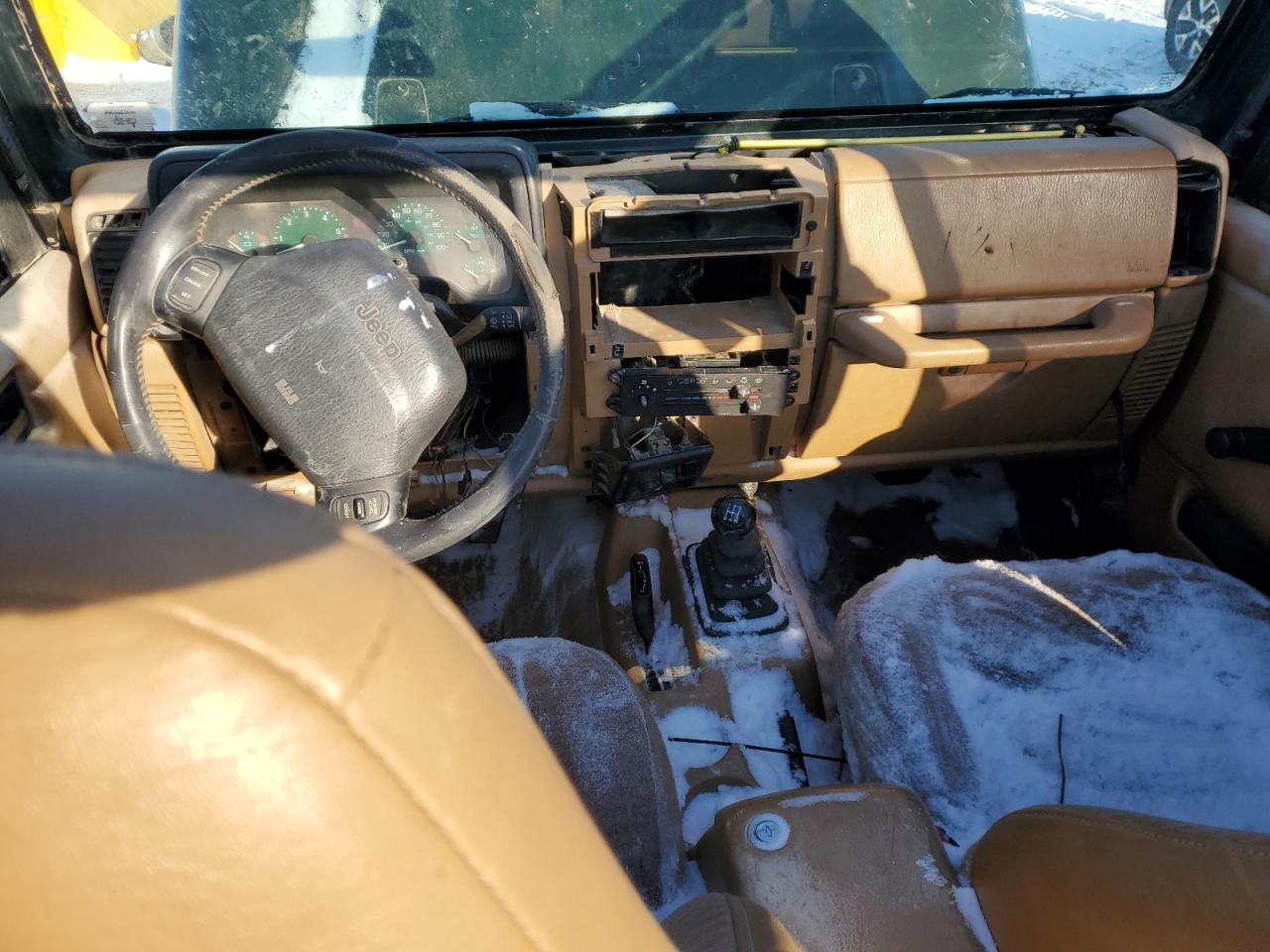 1998 Jeep Wrangler VIN 1J4FY19S0WP755043 Copart auction photo, side damage thumbnail 8