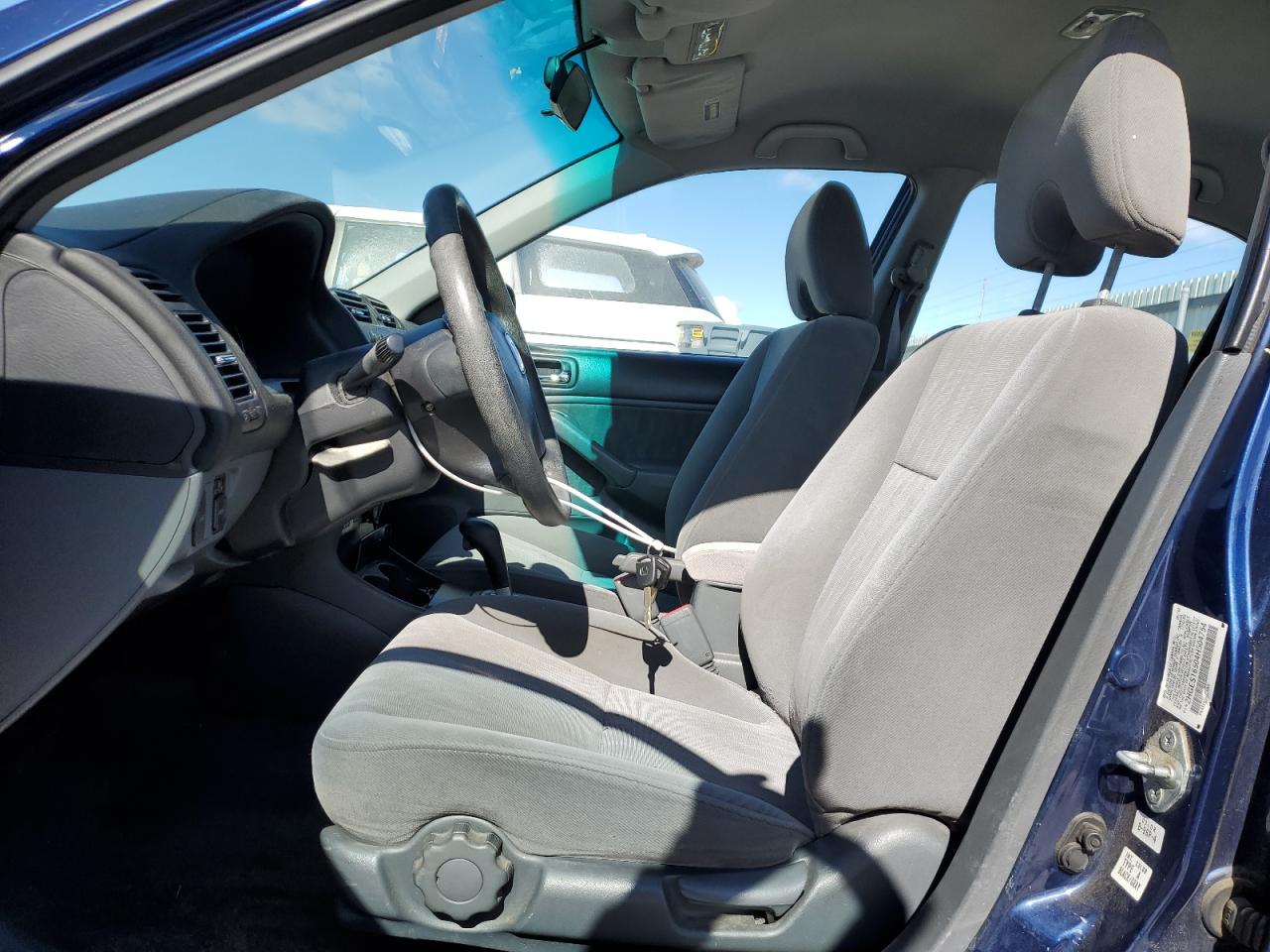 2004 Honda Civic VIN 2HGES16504H504754 Copart auction photo, rear end / front end damage thumbnail 7
