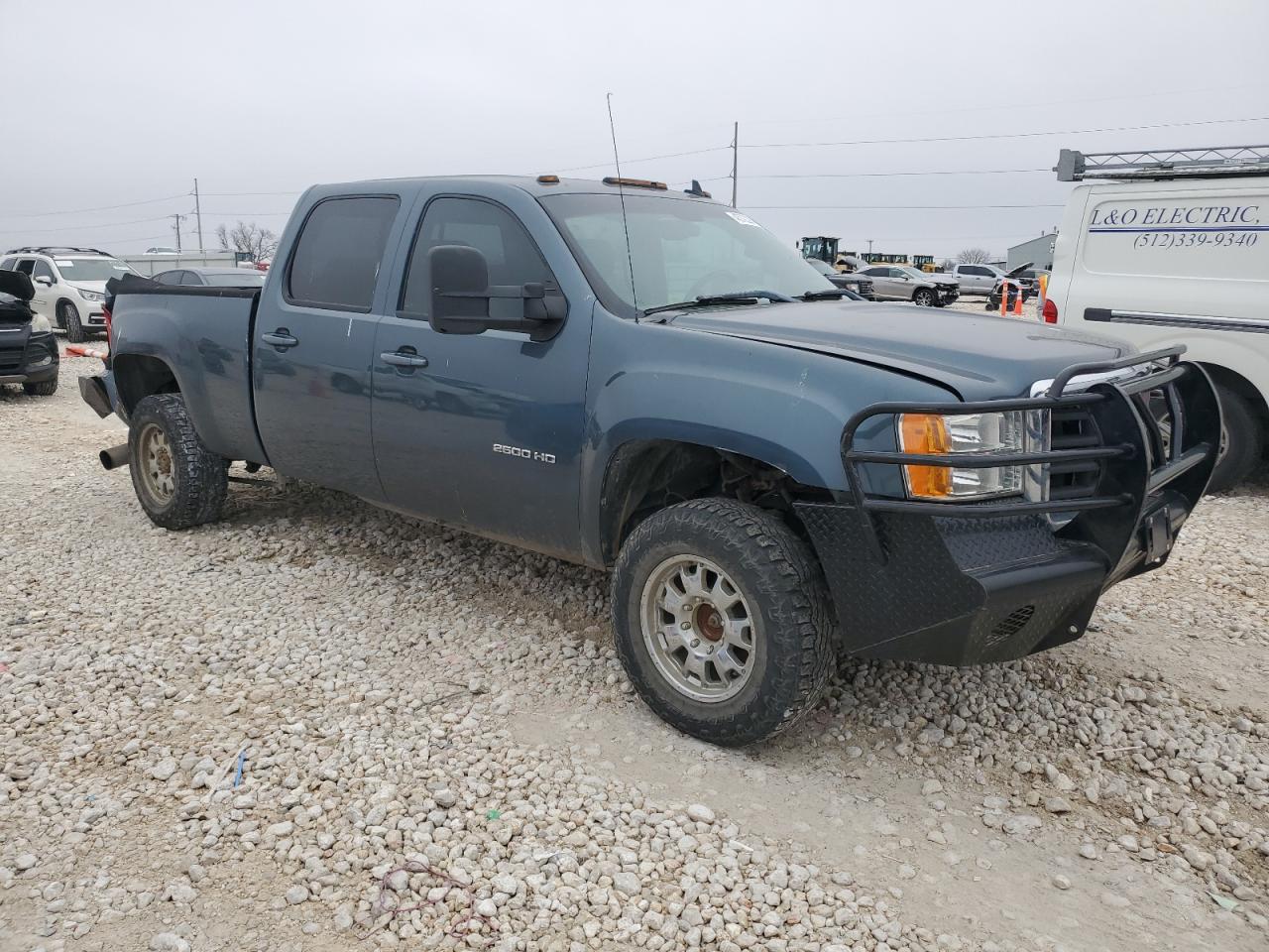2009 GMC Sierra VIN 1GTHK63609F152337 Copart auction photo, rear end damage thumbnail 4