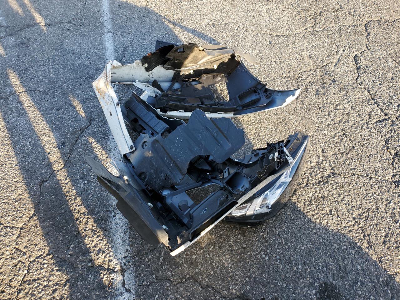 2023 BMW 3er VIN 3MW69FF05P8D73476 Copart auction photo, front end / minor dent/scratches damage thumbnail 14