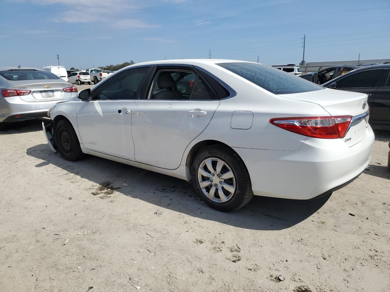 2016 Toyota Camry VIN 4T1BF1FK8GU117233 Copart auction photo, front end / side damage thumbnail 2