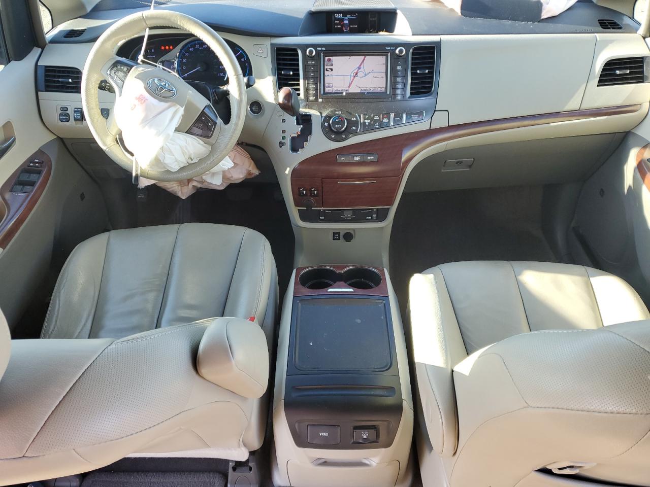 2014 Toyota Sienna VIN 5TDYK3DC2ES471543 Copart auction photo, front end damage thumbnail 8