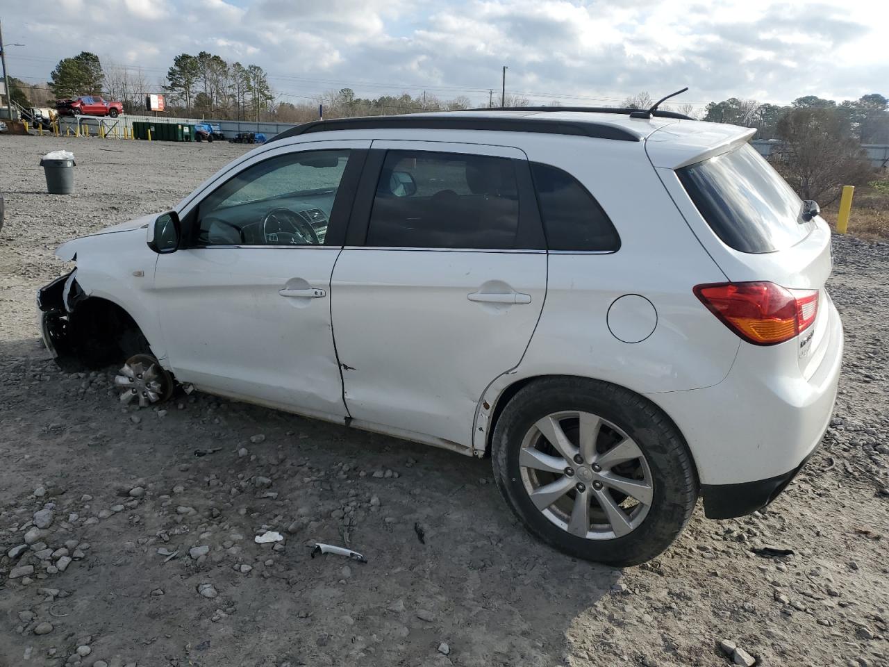 2013 Mitsubishi Outlander VIN 4A4AP4AU3DE003470 Copart auction photo, front end / side damage thumbnail 2