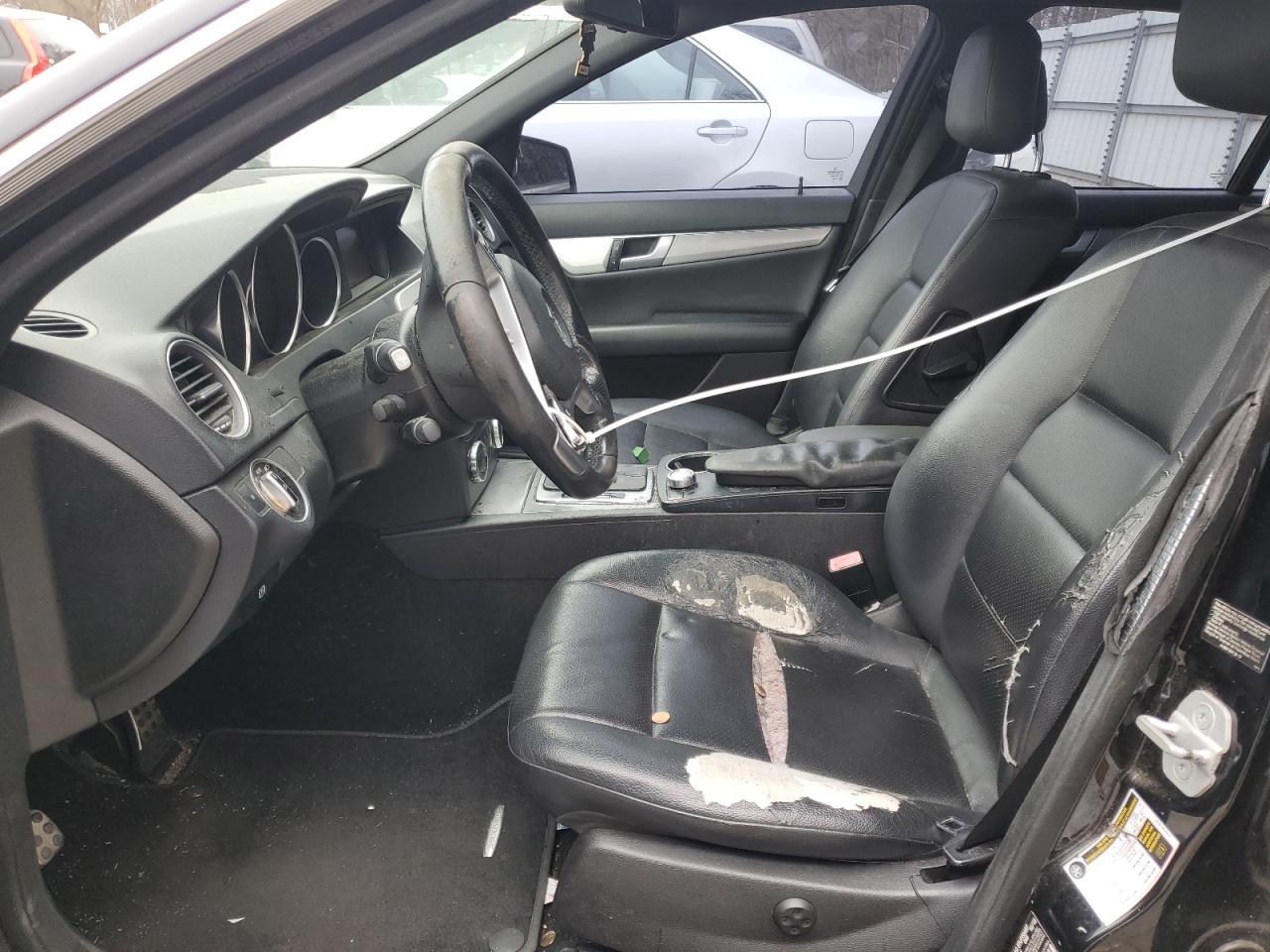 2014 Mercedes-Benz C-klasse VIN WDDGF8AB9ER324648 Copart auction photo, front end damage thumbnail 7