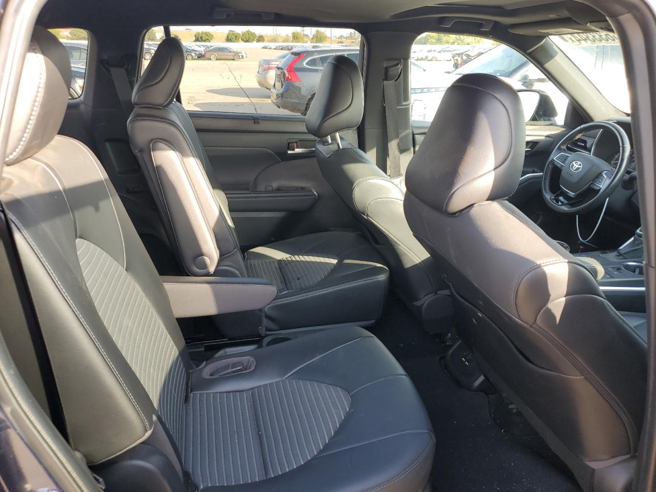 2021 Toyota Highlander VIN 5TDLZRAH9MS085760 Copart auction photo, hail / minor dent/scratches damage thumbnail 11
