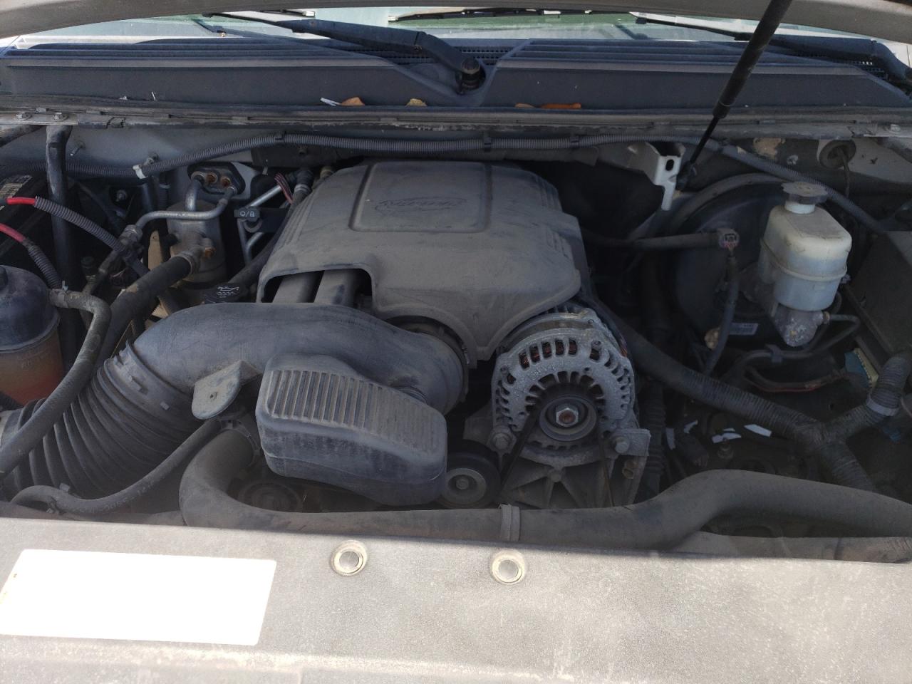 2010 Chevrolet Suburban VIN 1GNUCHE08AR196290 Copart auction photo, front end damage thumbnail 11