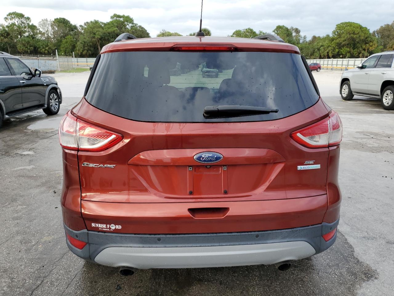 2016 Ford Escape VIN 1FMCU0GX4GUB44184 Copart auction photo, front end damage thumbnail 6