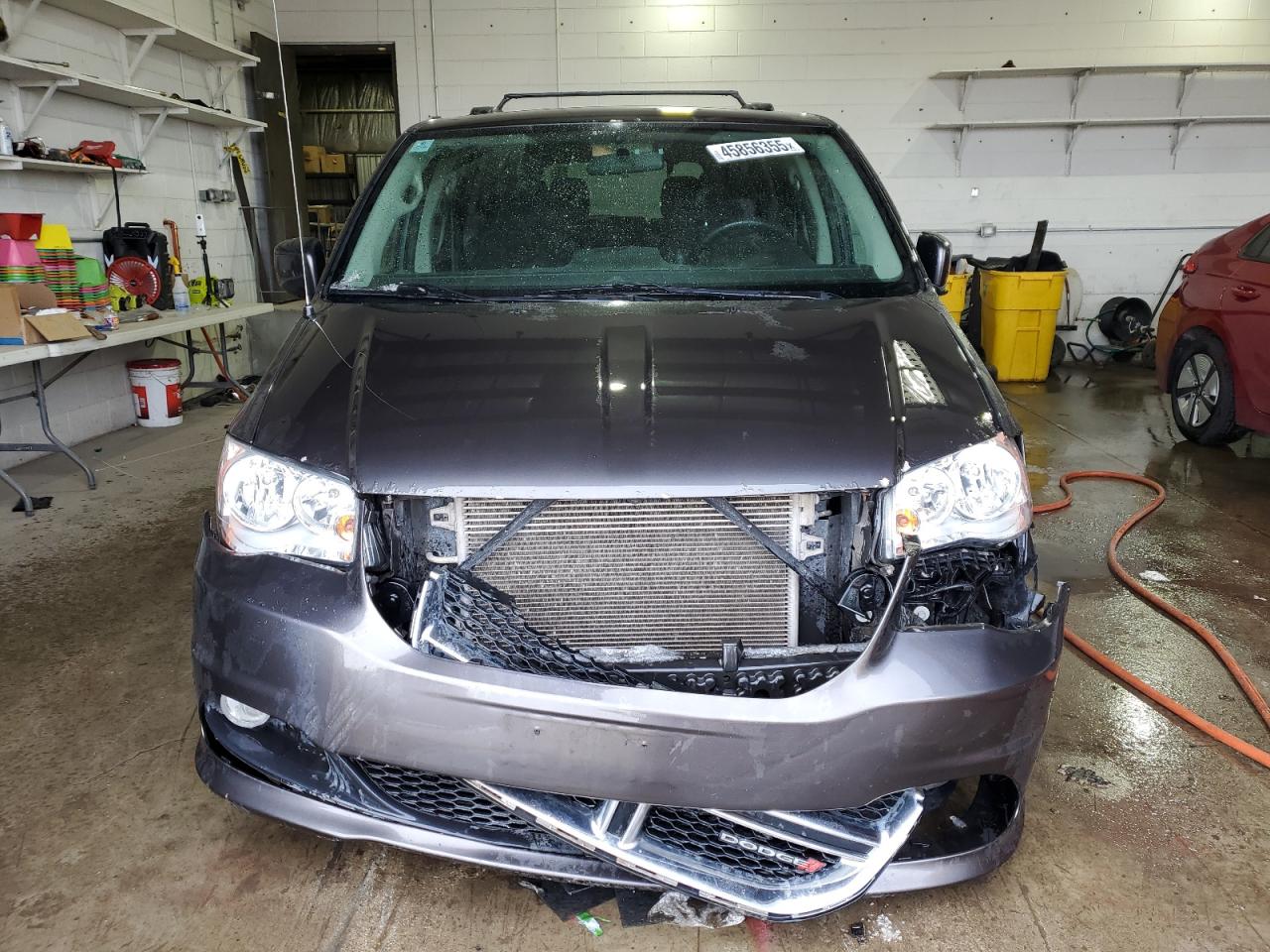 2016 Dodge Caravan VIN 2C4RDGCG0GR234619 Copart auction photo, side / front end damage thumbnail 5
