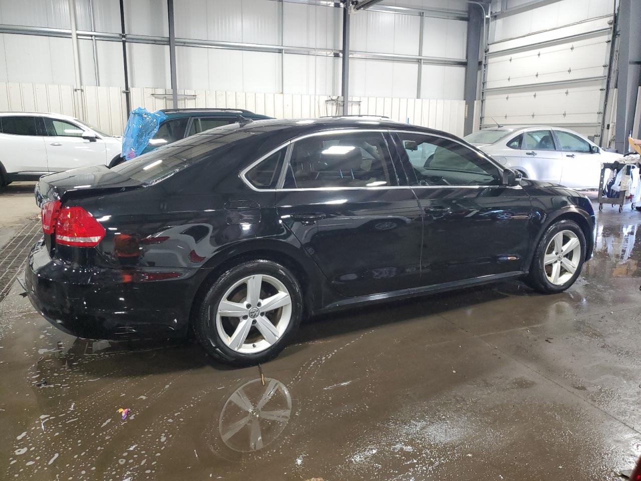 2015 Volkswagen Passat VIN 1VWAT7A35FC088416 Copart auction photo, rear end damage thumbnail 3