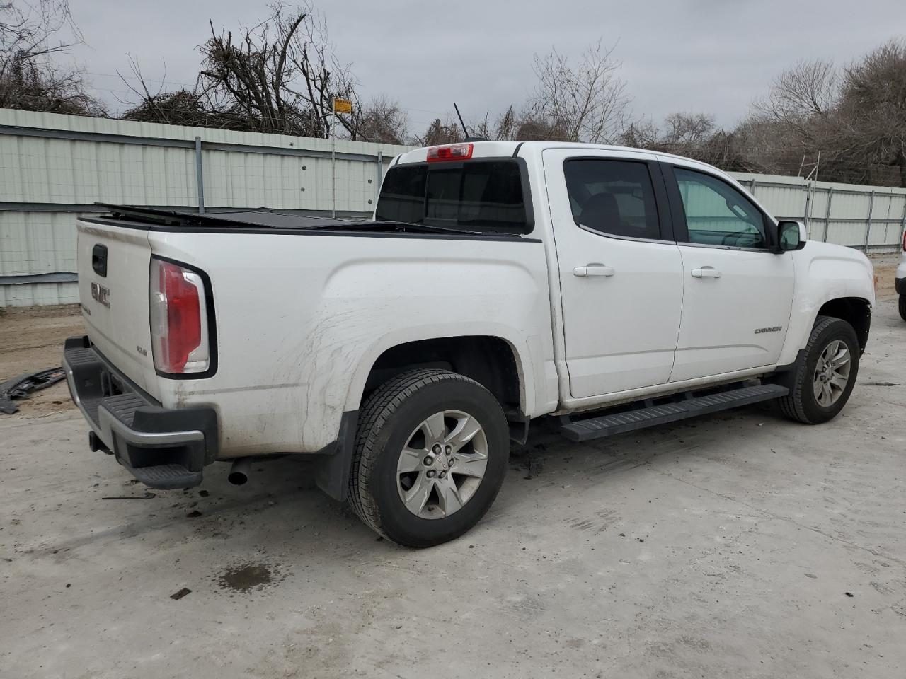 2016 GMC Canyon VIN 1GTG5CE30G1155625 Copart auction photo, front end / minor dent/scratches damage thumbnail 3