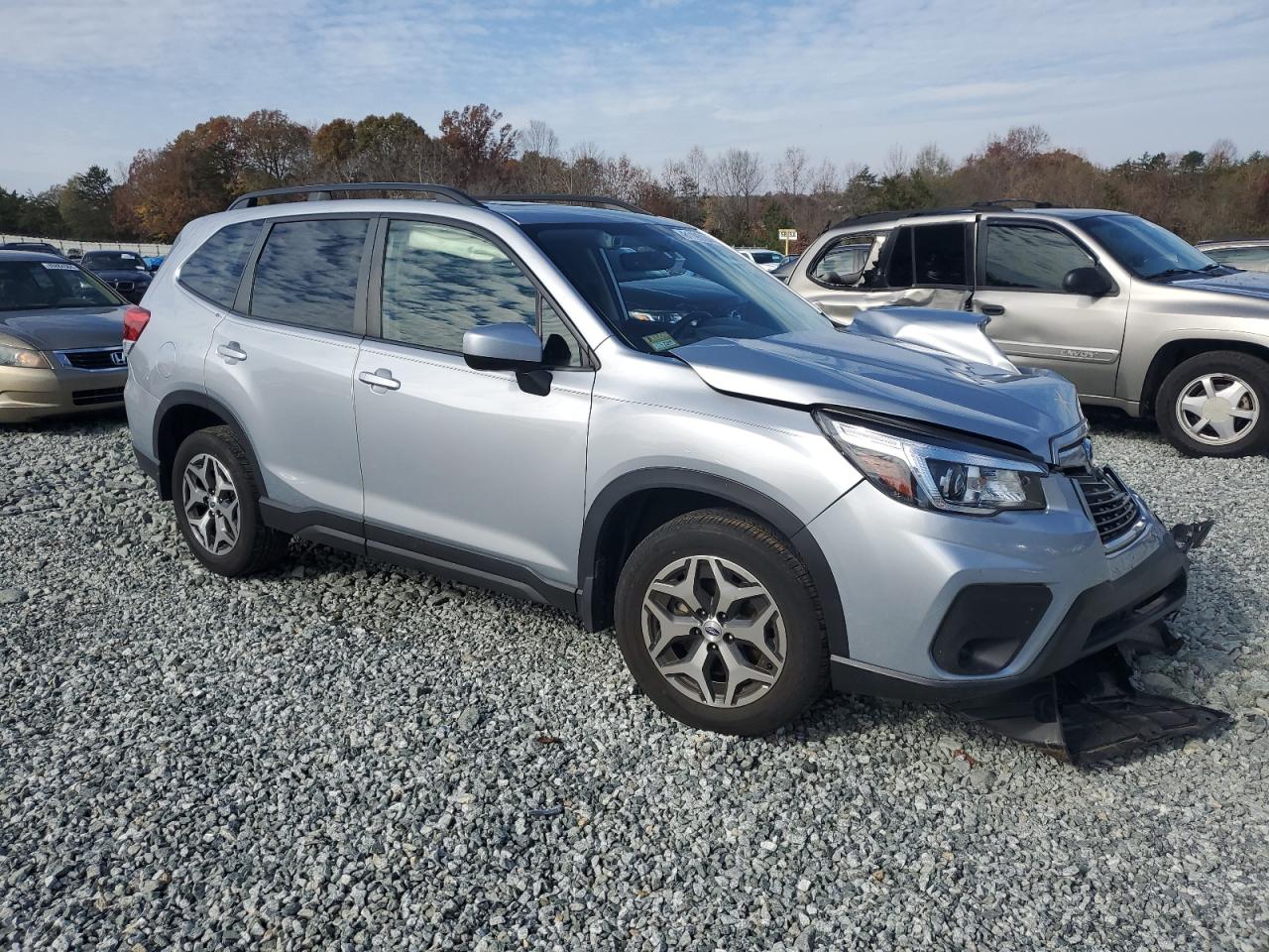 2020 Subaru Forester VIN JF2SKAJC2LH522069 Copart auction photo, front end / side damage thumbnail 4