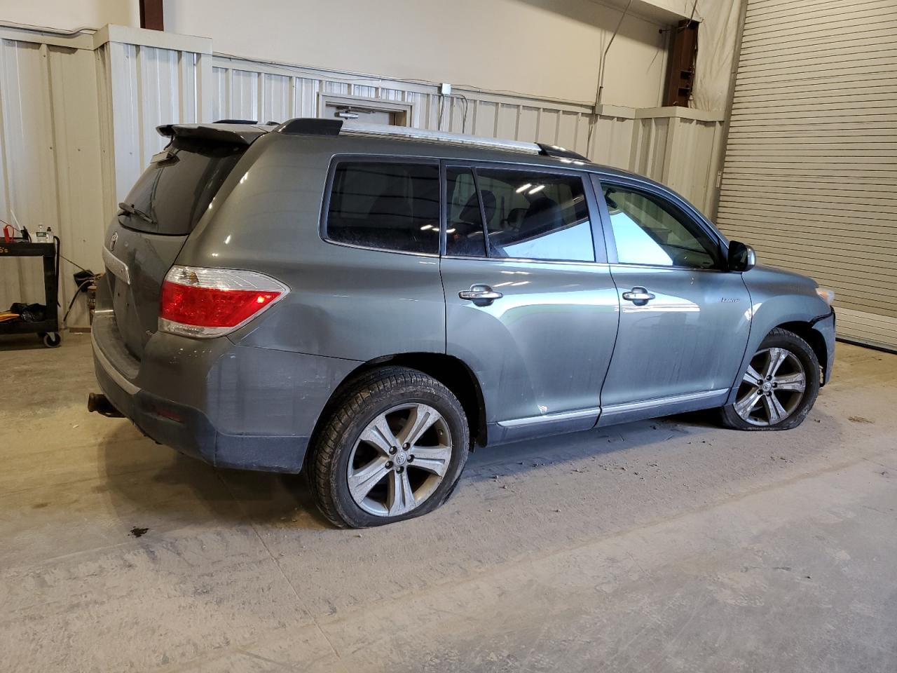 2012 Toyota Highlander VIN 5TDDK3EHXCS117503 Copart auction photo, all over damage thumbnail 3