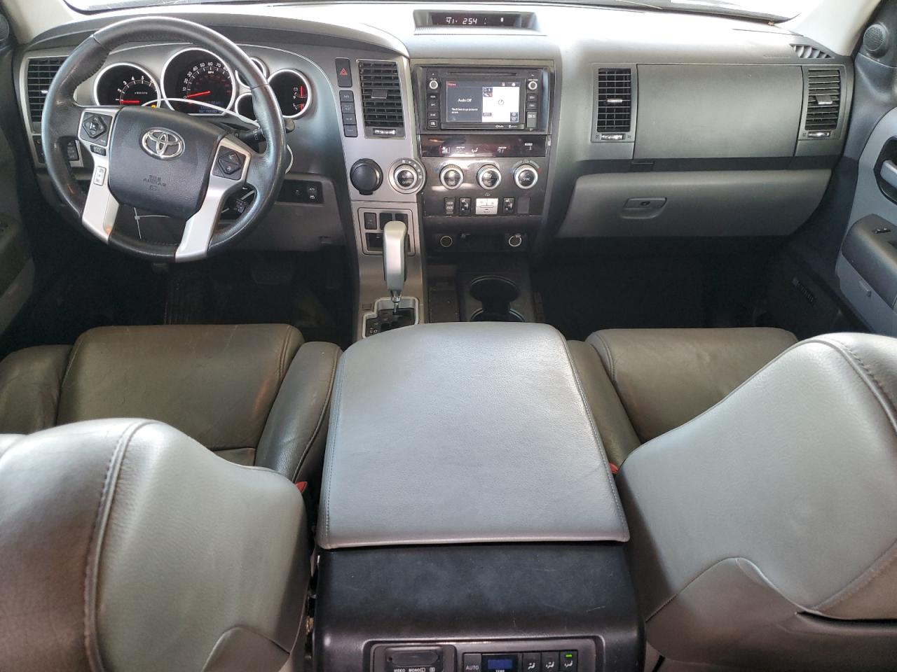 2014 Toyota Sequoia VIN 5TDKY5G17ES054073 Copart auction photo, side / minor dent/scratches damage thumbnail 8