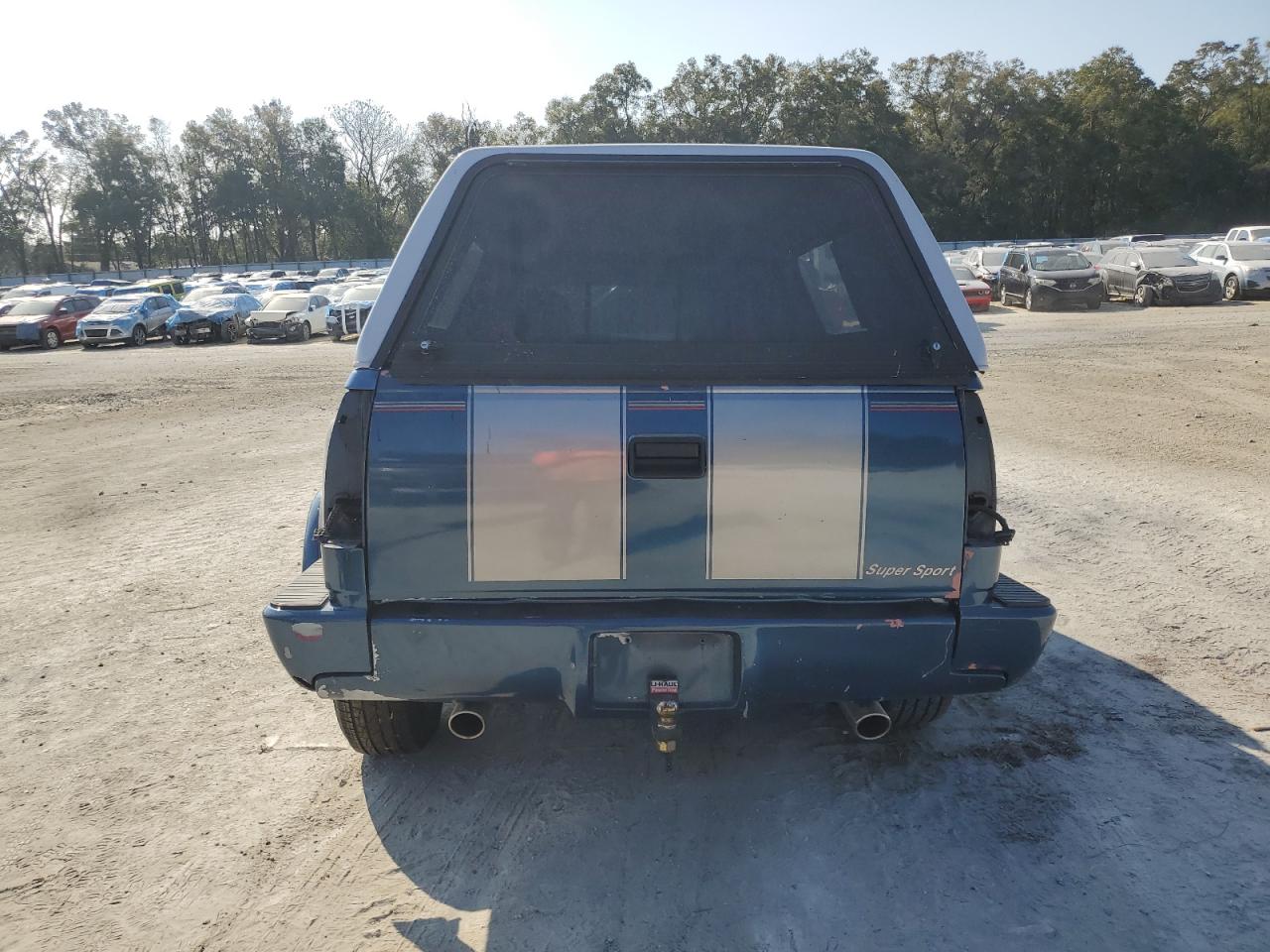 1994 Chevrolet GMT-400 VIN 1GBDC14K8RZ155886 Copart auction photo, front end / undercarriage damage thumbnail 6