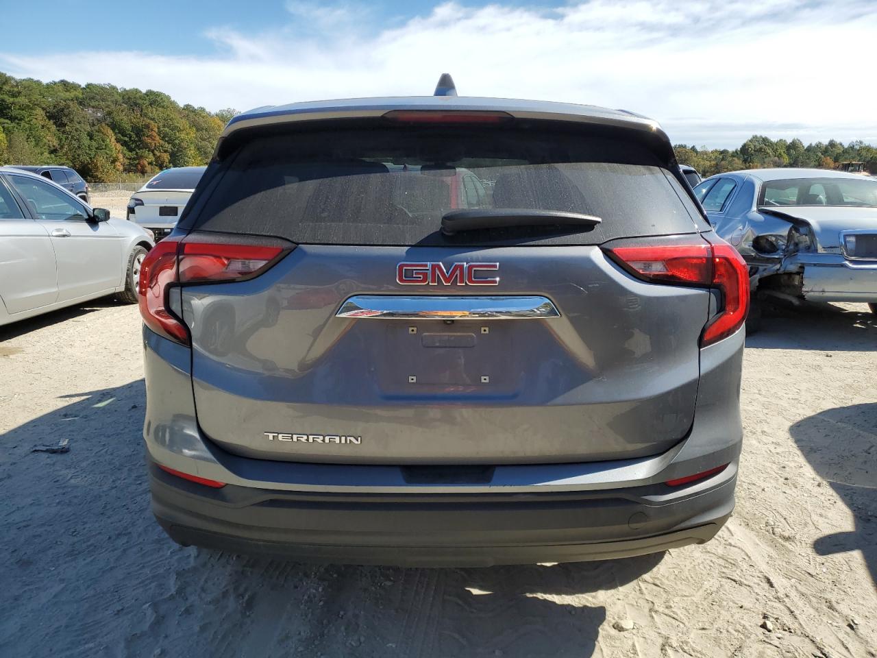 2019 GMC Terrain VIN 3GKALMEVXKL107493 Copart auction photo, front end / minor dent/scratches damage thumbnail 6