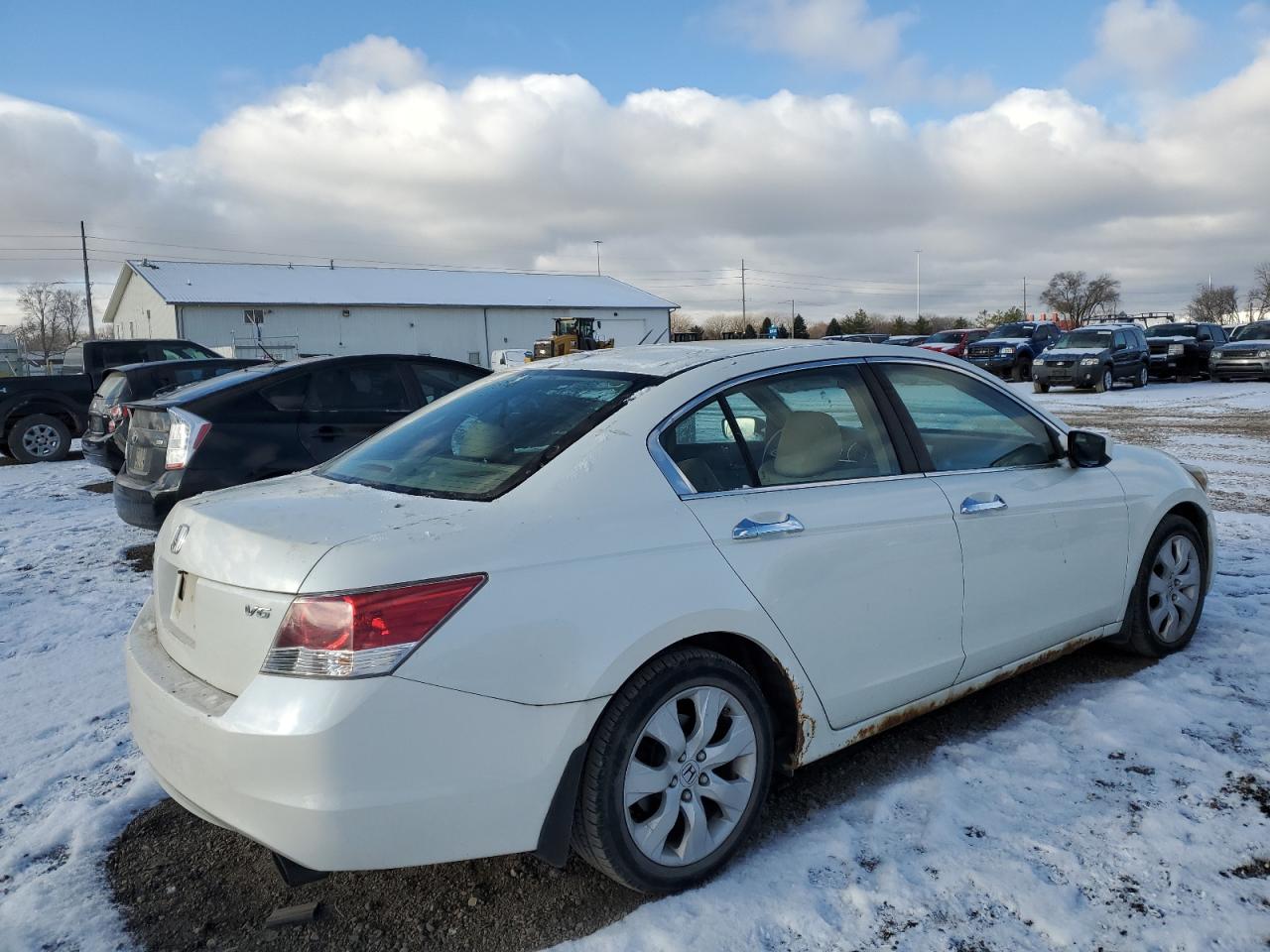 2008 Honda Accord VIN 1HGCP36858A035258 Copart auction photo, mechanical damage thumbnail 3