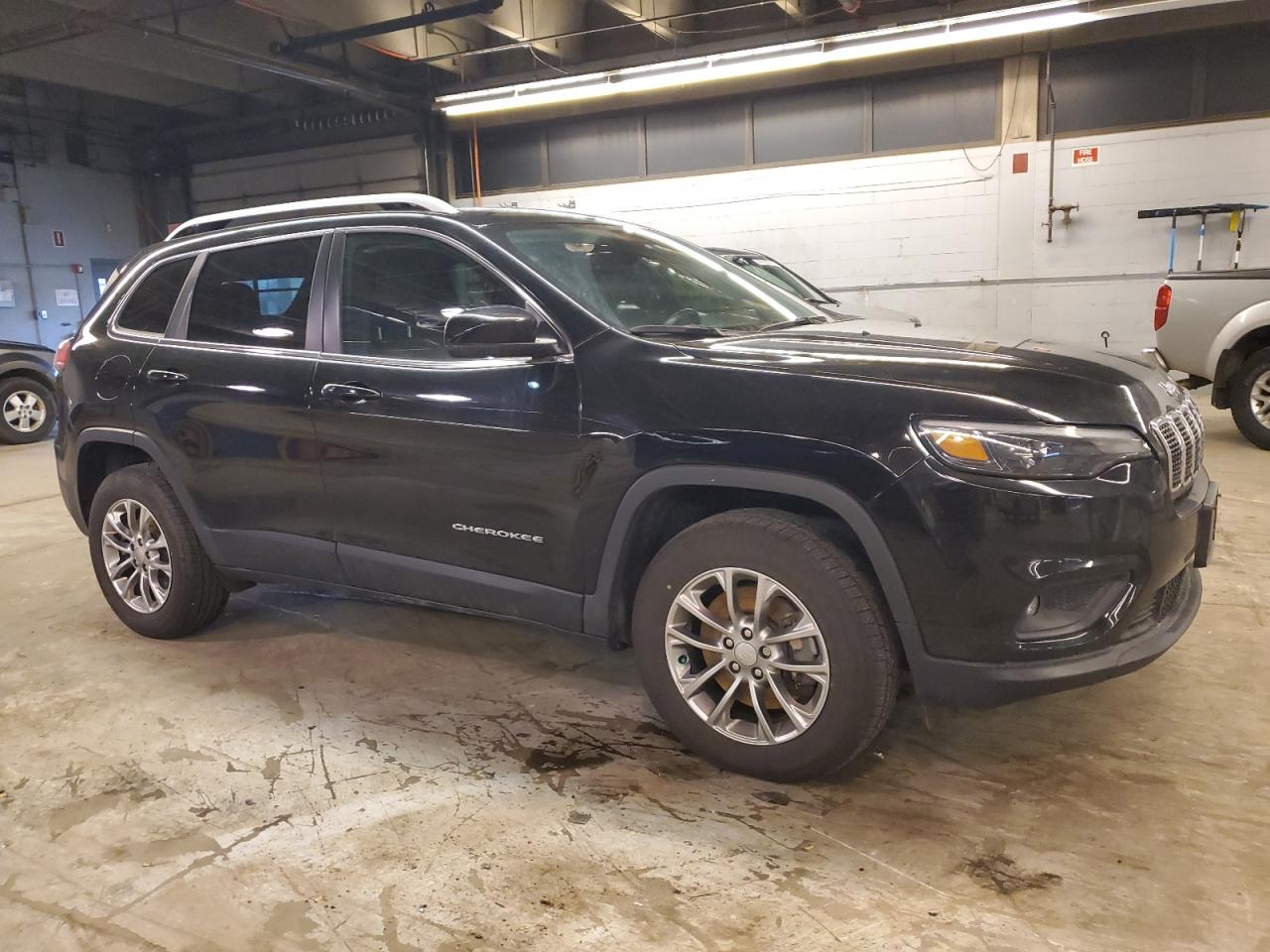 2019 Jeep Grand Cherokee VIN 1C4PJMLX1KD230010 Copart auction photo, side / rear end damage thumbnail 4