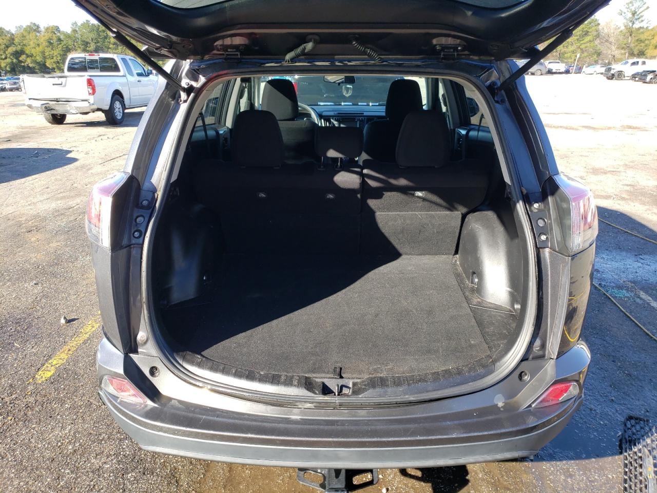 2018 Toyota RAV 4 VIN 2T3ZFREV3JW465612 Copart auction photo, side damage thumbnail 6