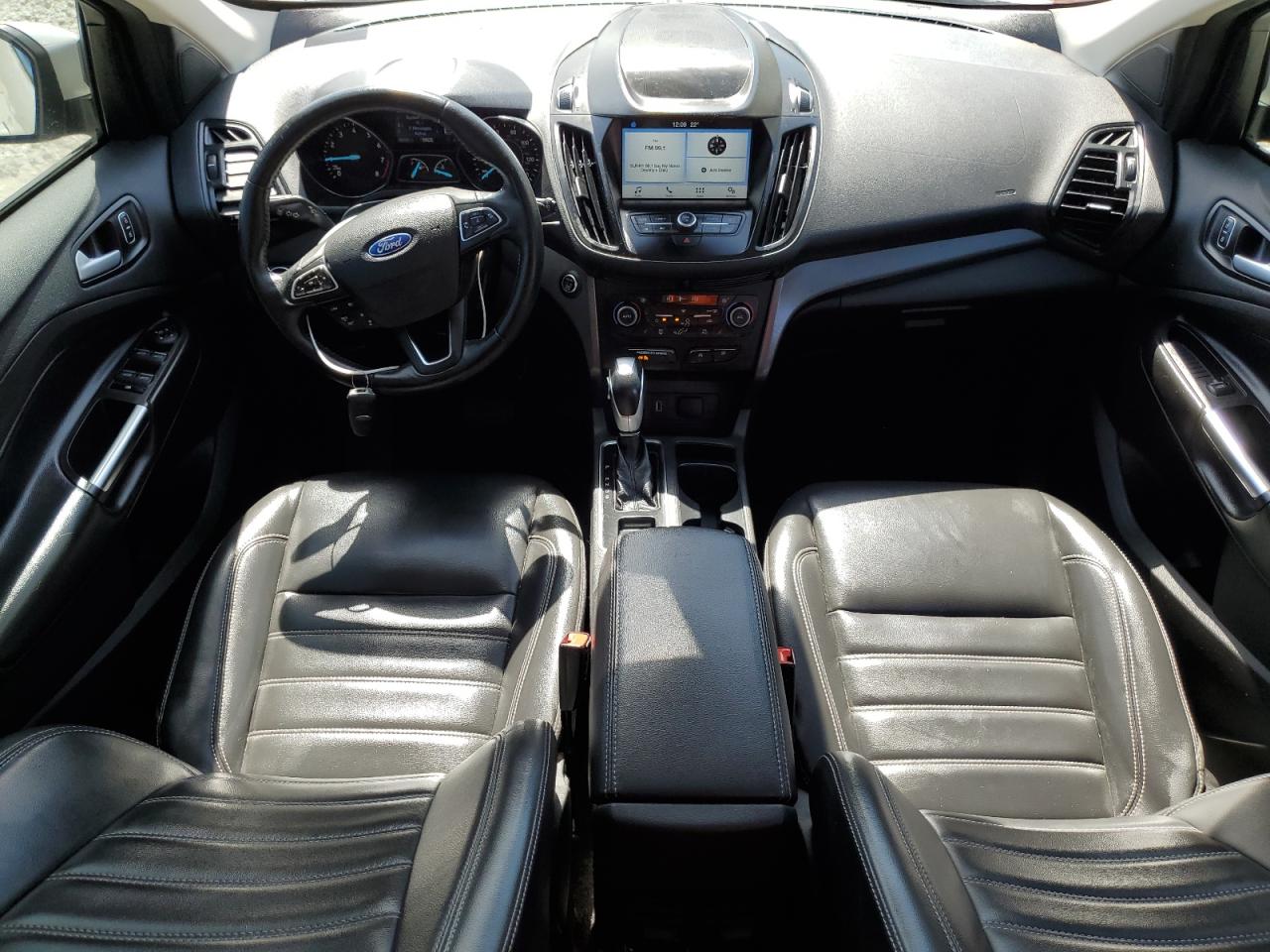 2019 Ford Escape VIN 1FMCU0HD1KUA53905 Copart auction photo, rear end / minor dent/scratches damage thumbnail 8