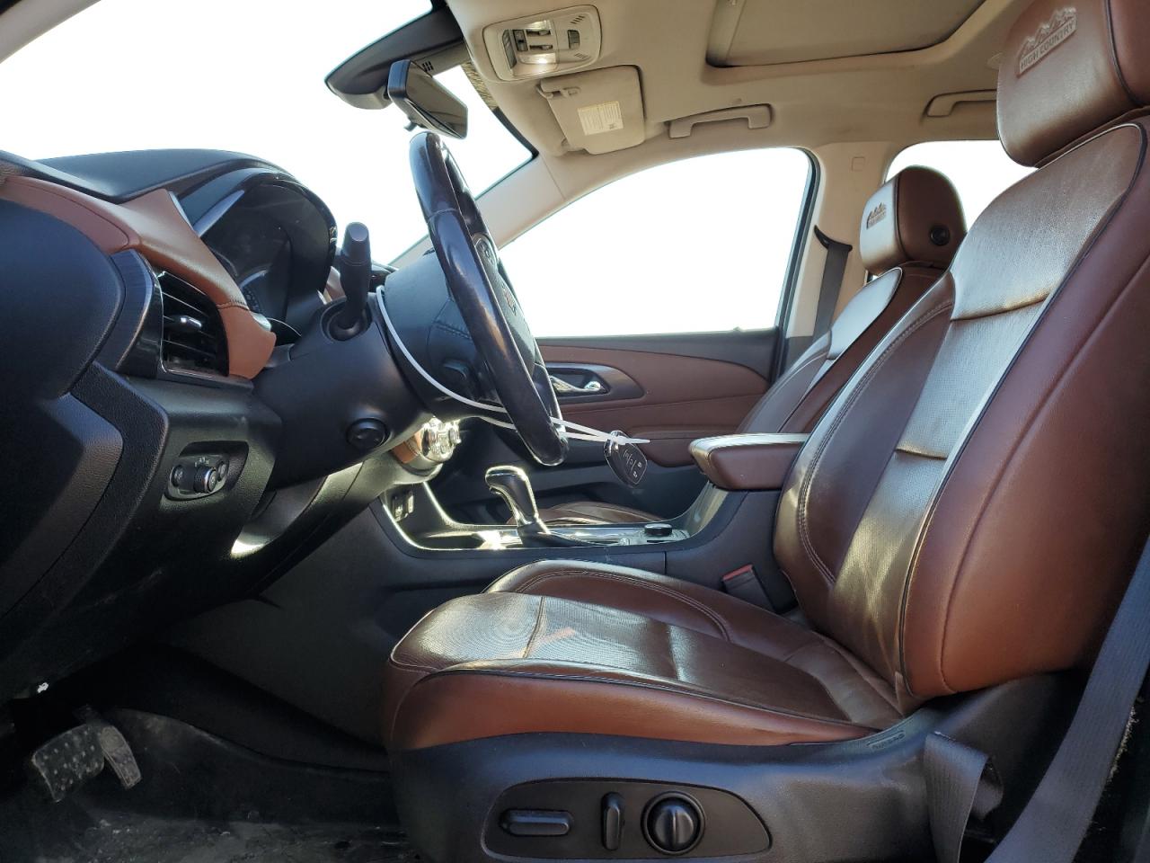 2018 Chevrolet Traverse VIN 1GNEVKKW8JJ221305 Copart auction photo, front end / side damage thumbnail 7